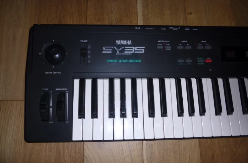 Yamaha SY-35