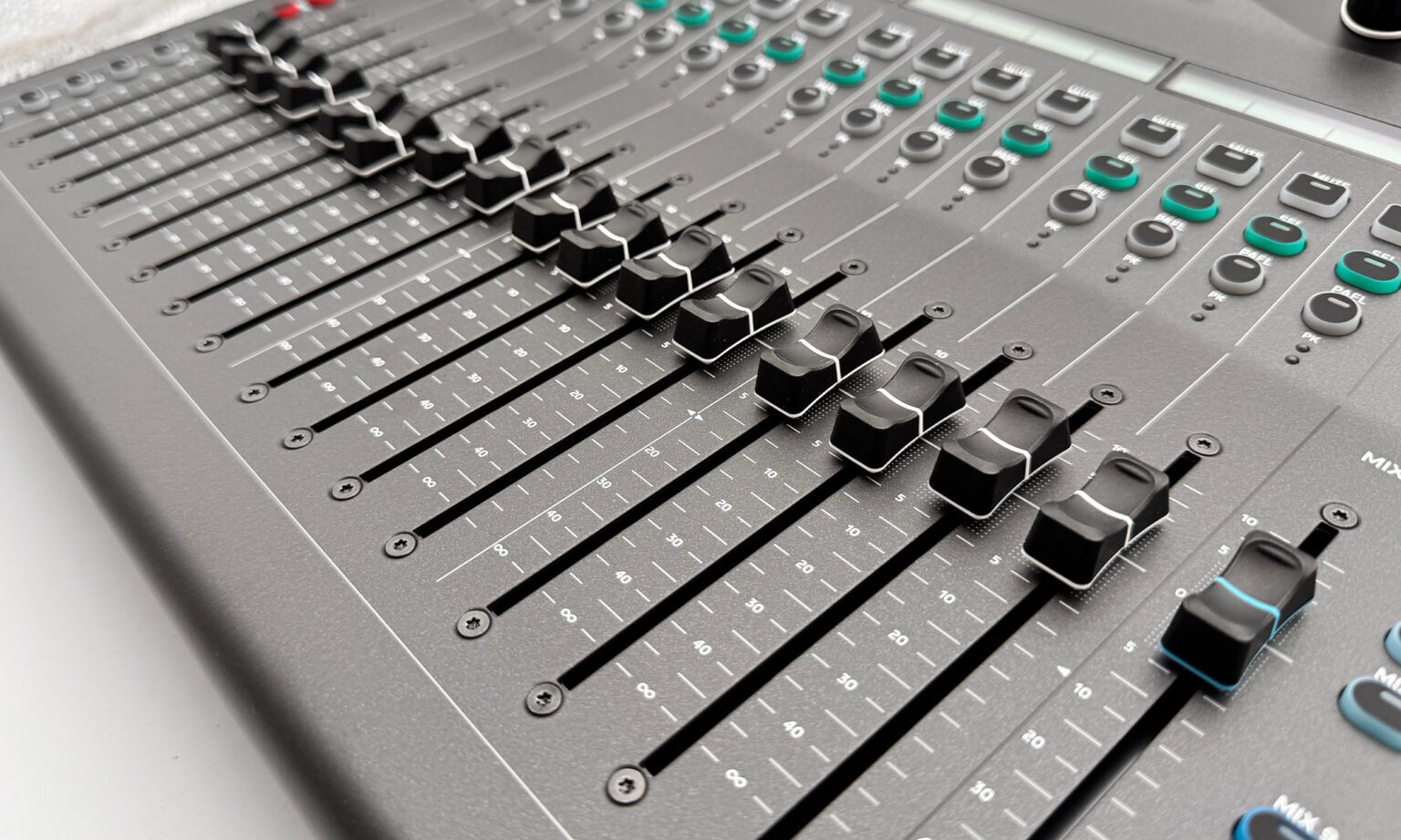 TEST ALLEN HEATH 3