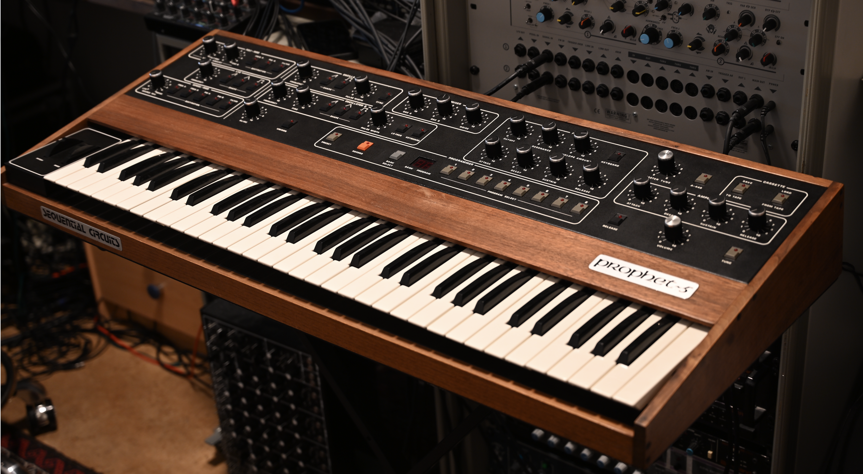 Sequential Circuit Prophet rev 3.3 avec upgrade midi