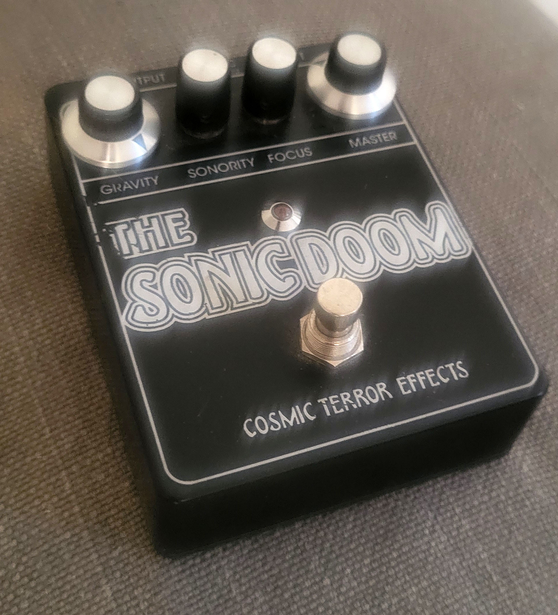 Vends pedale d'effet Sonic Doom par cosmic terror