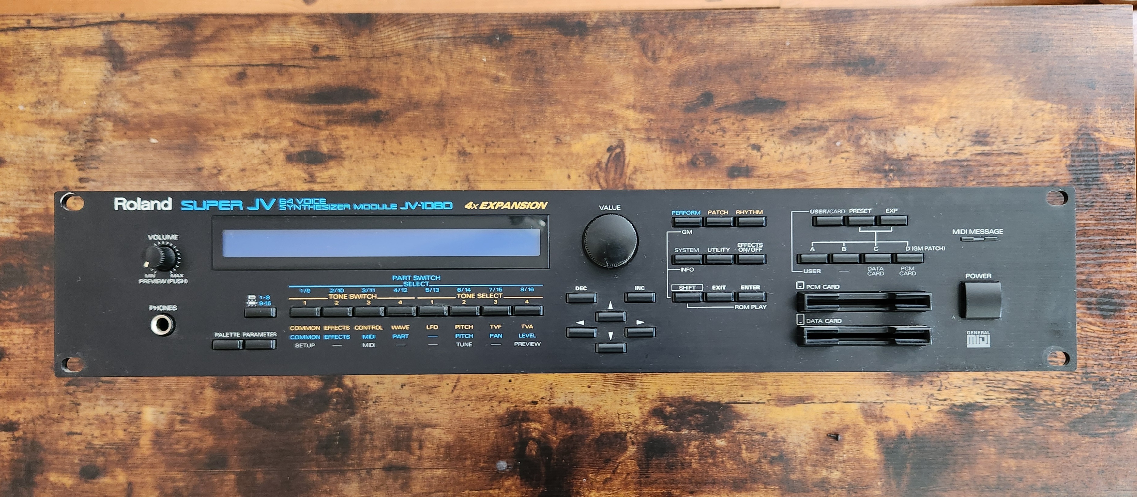 Vends Expandeur ROLAND JV1080