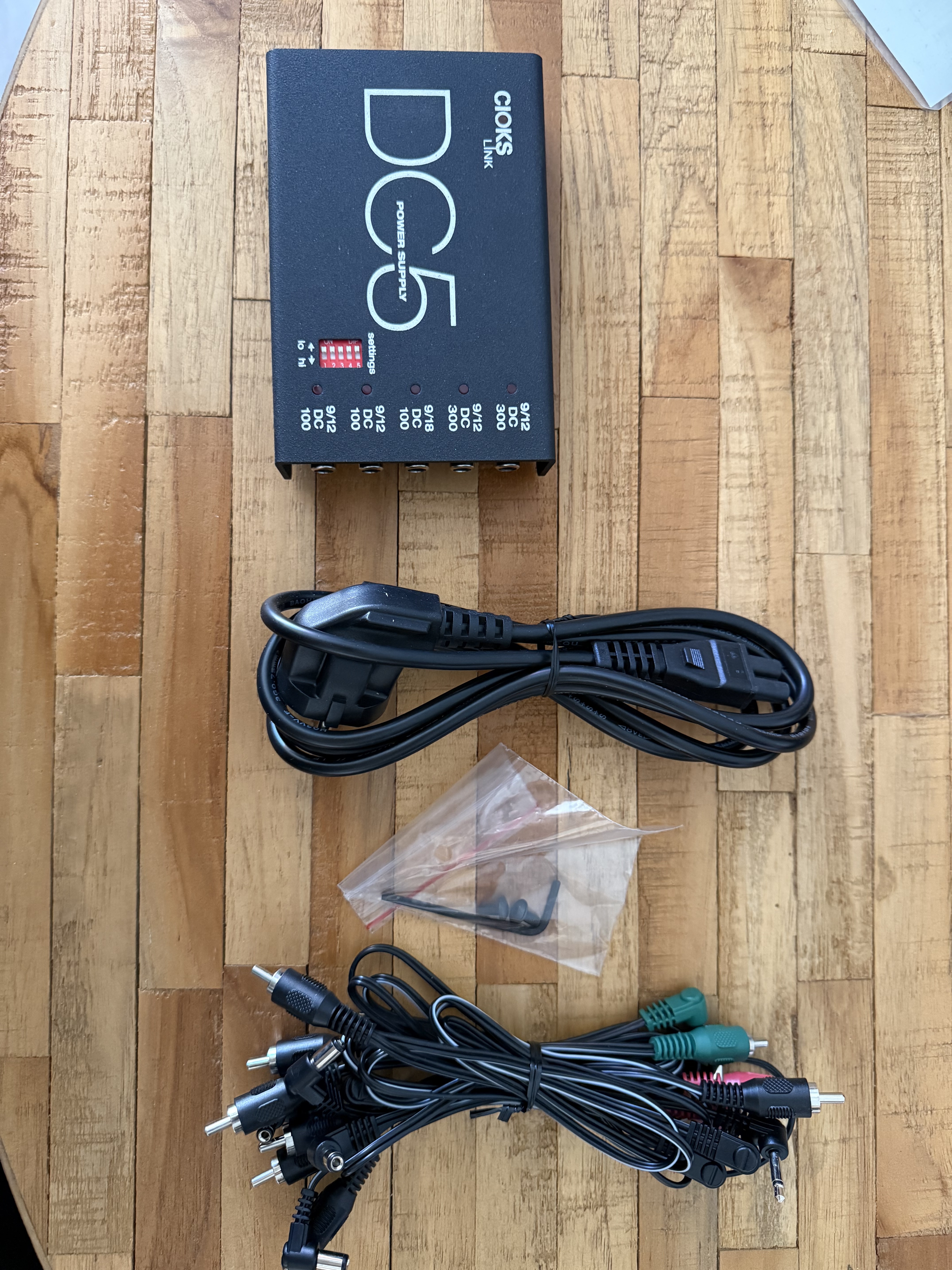 Vends alimentation effets Cioks DC-5