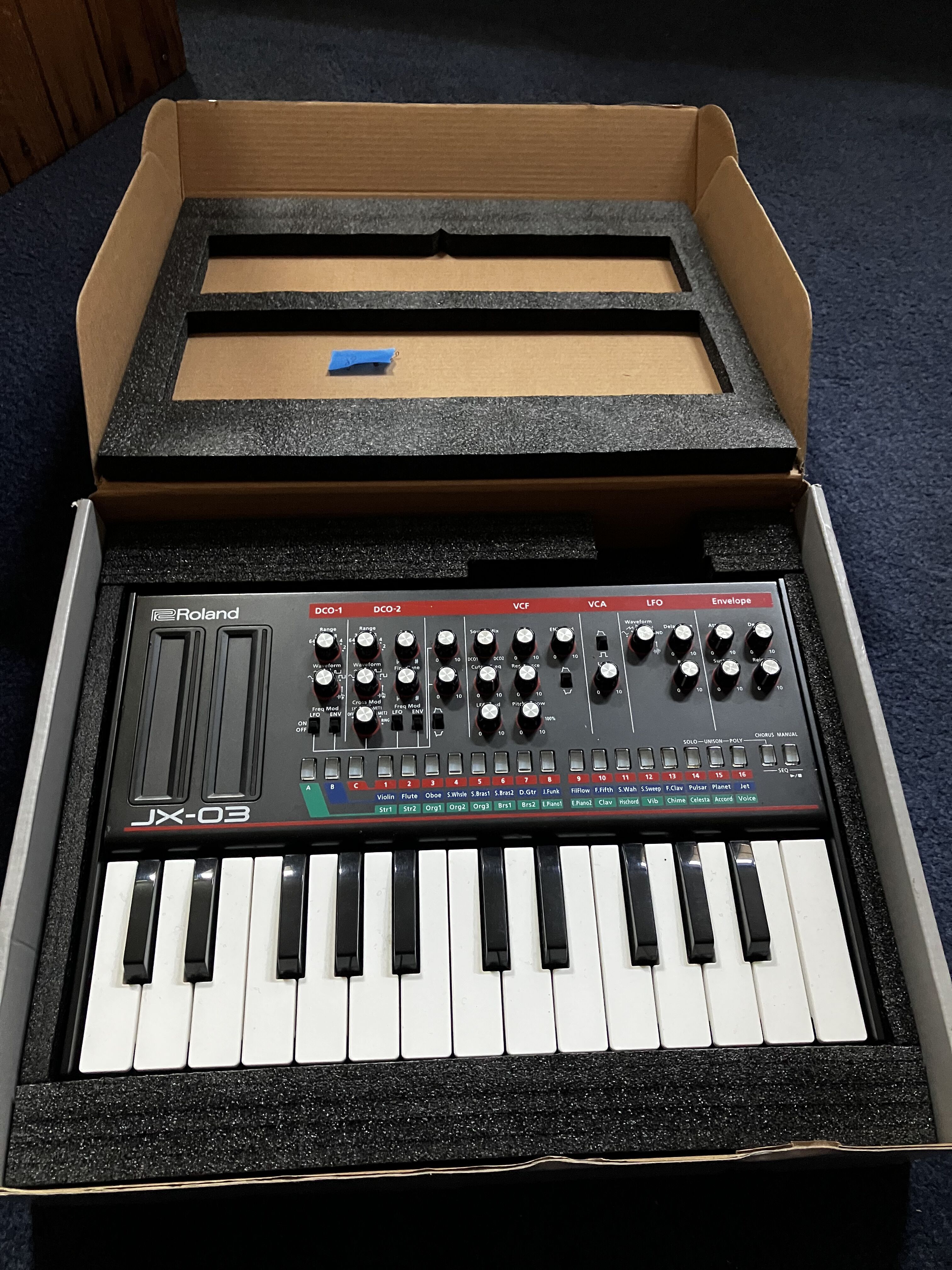 roland-jx-03-6800441
