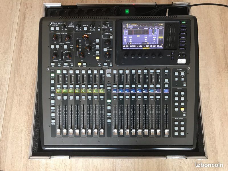 X32 compact + fly case