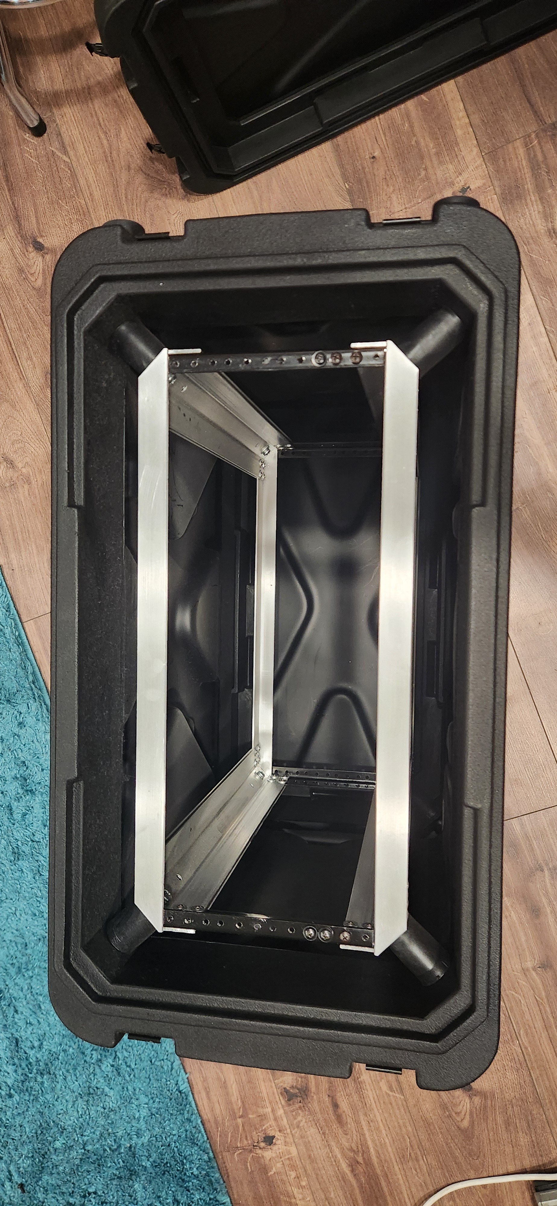Vends SKB ROTO SCHOCKMOUNT 4U état neuf