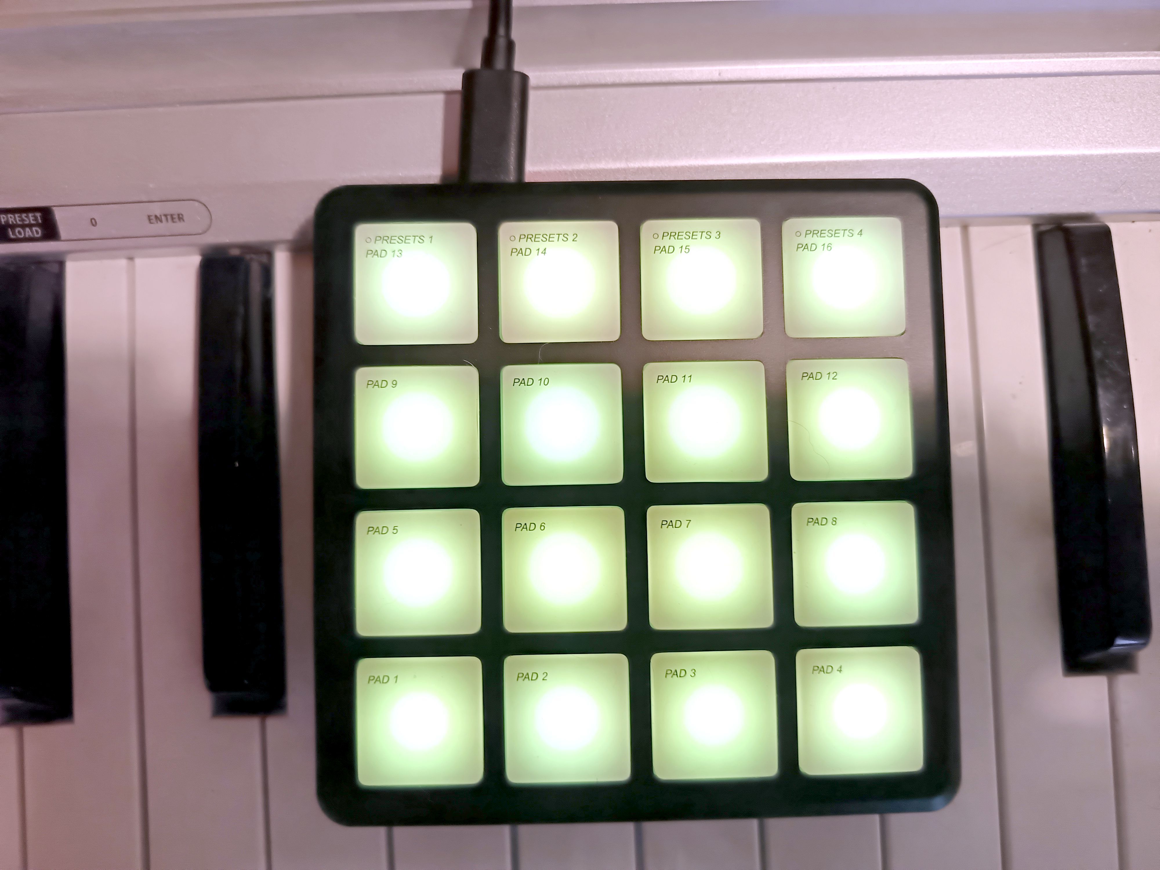 Vends contrôleur à pad Donner Starry Pad mini