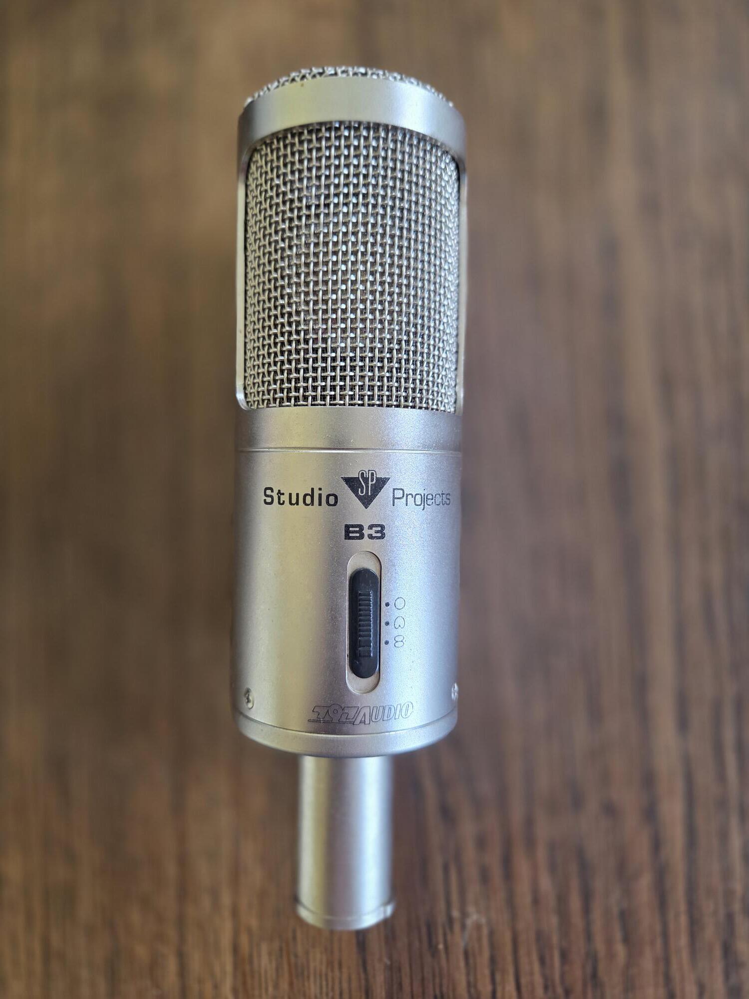 Vends micro statique Studio Projects B3