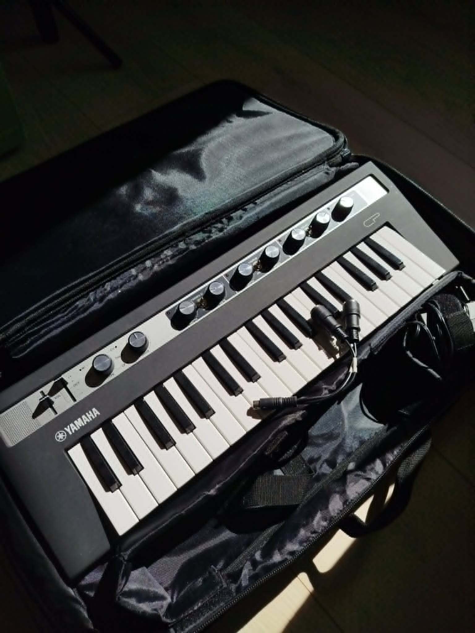 Yamaha Reface CP avec Housse officielle 