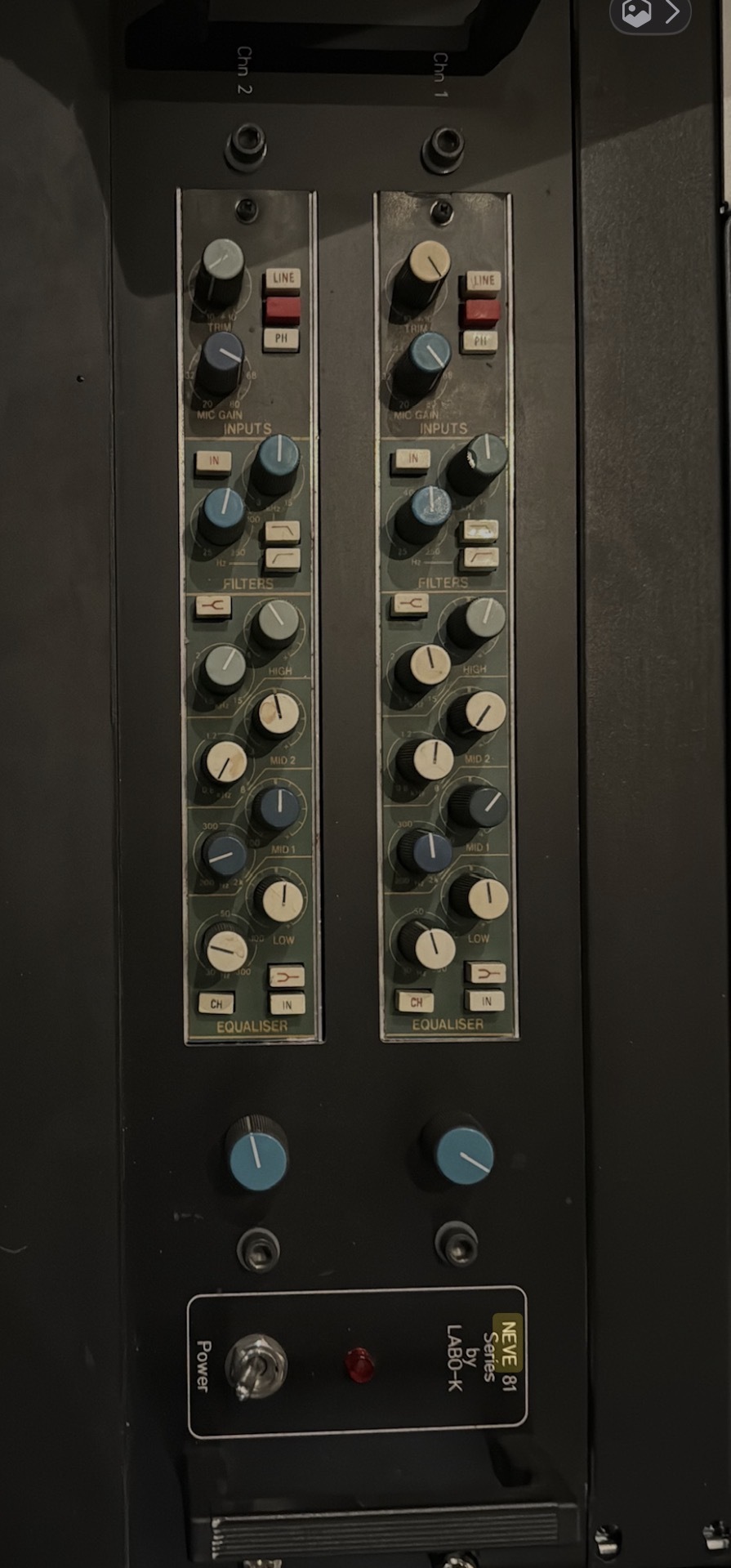 Vends 2 tranche Neve 81