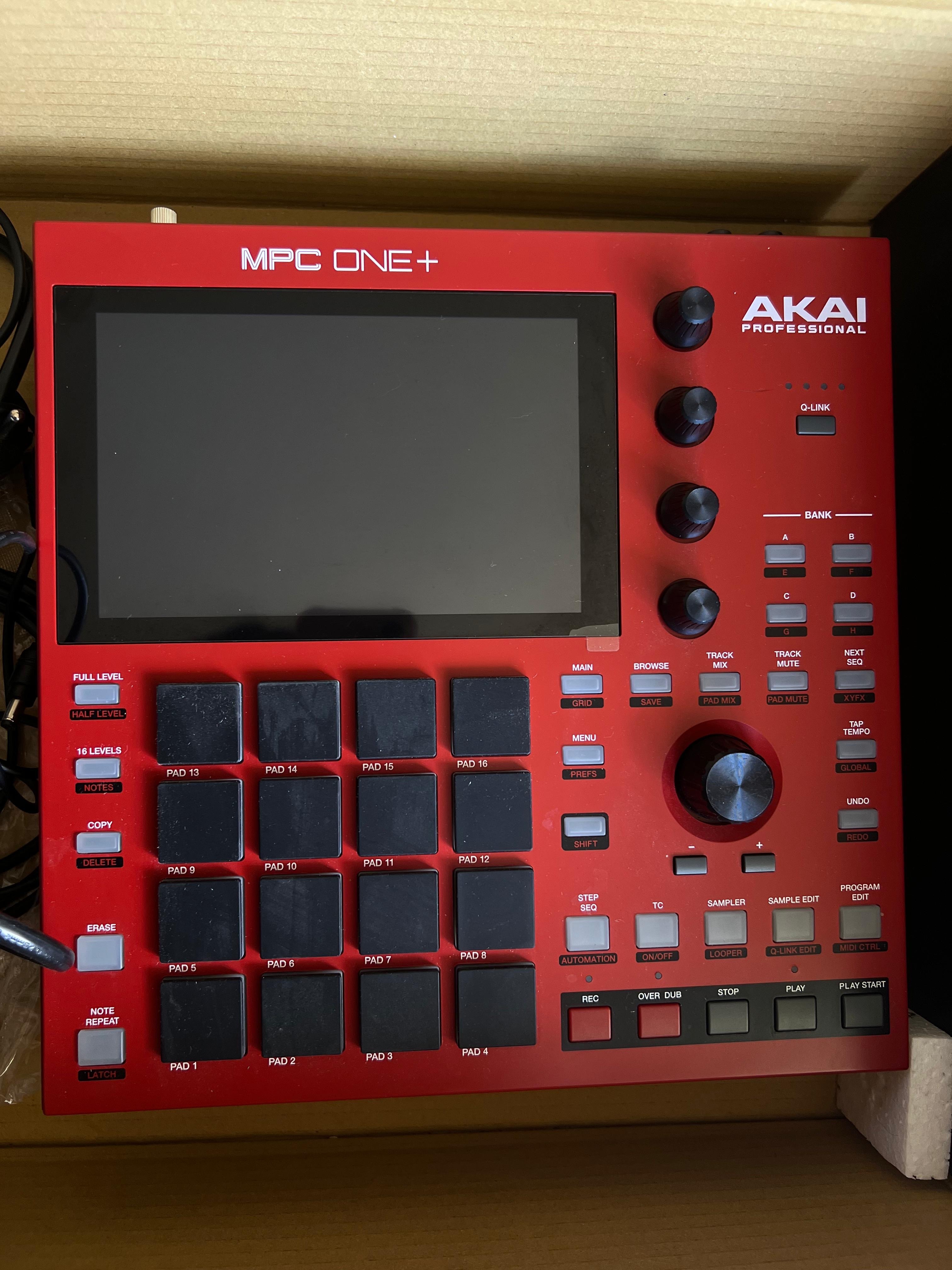 Akai Professional MPC One+