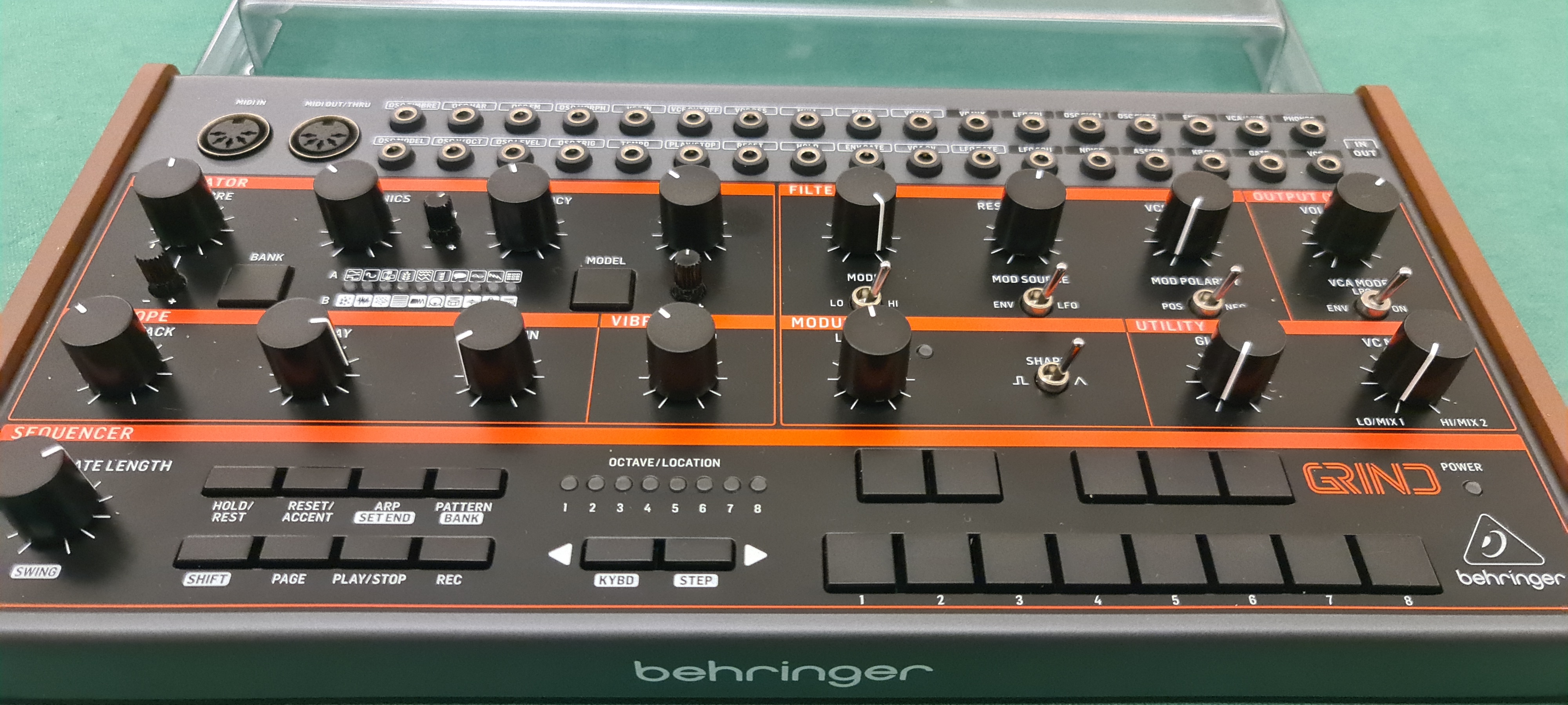 Behringer Grind (90378)