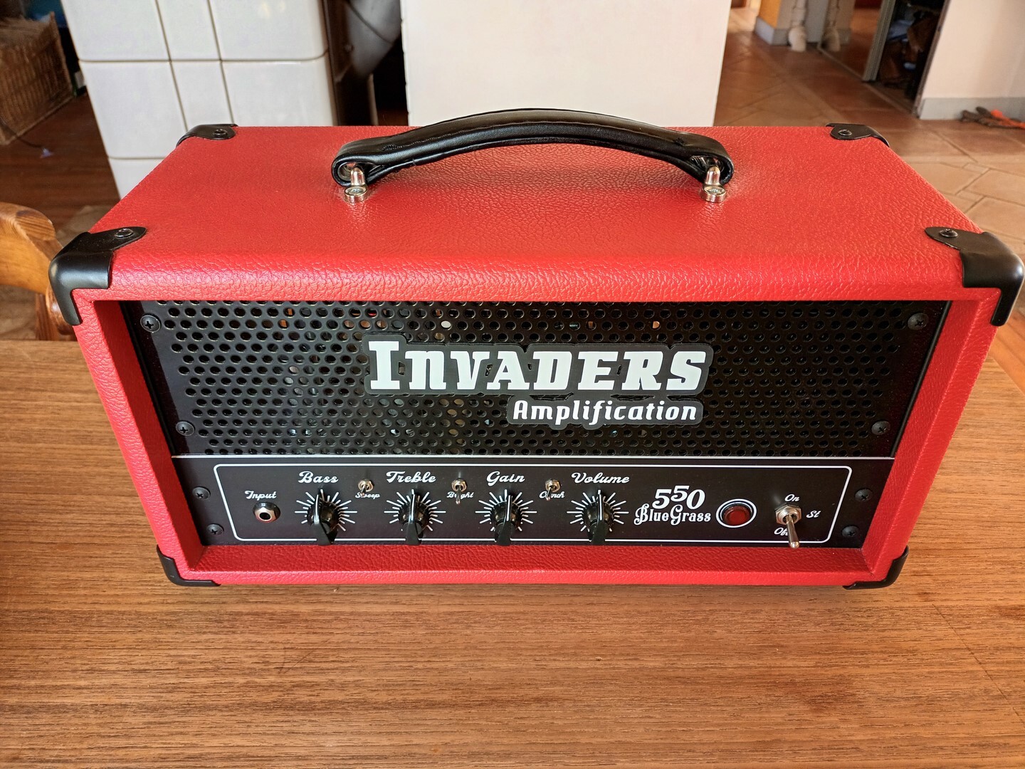 Vends tête d'ampli INVADERS 550 BlueGrass