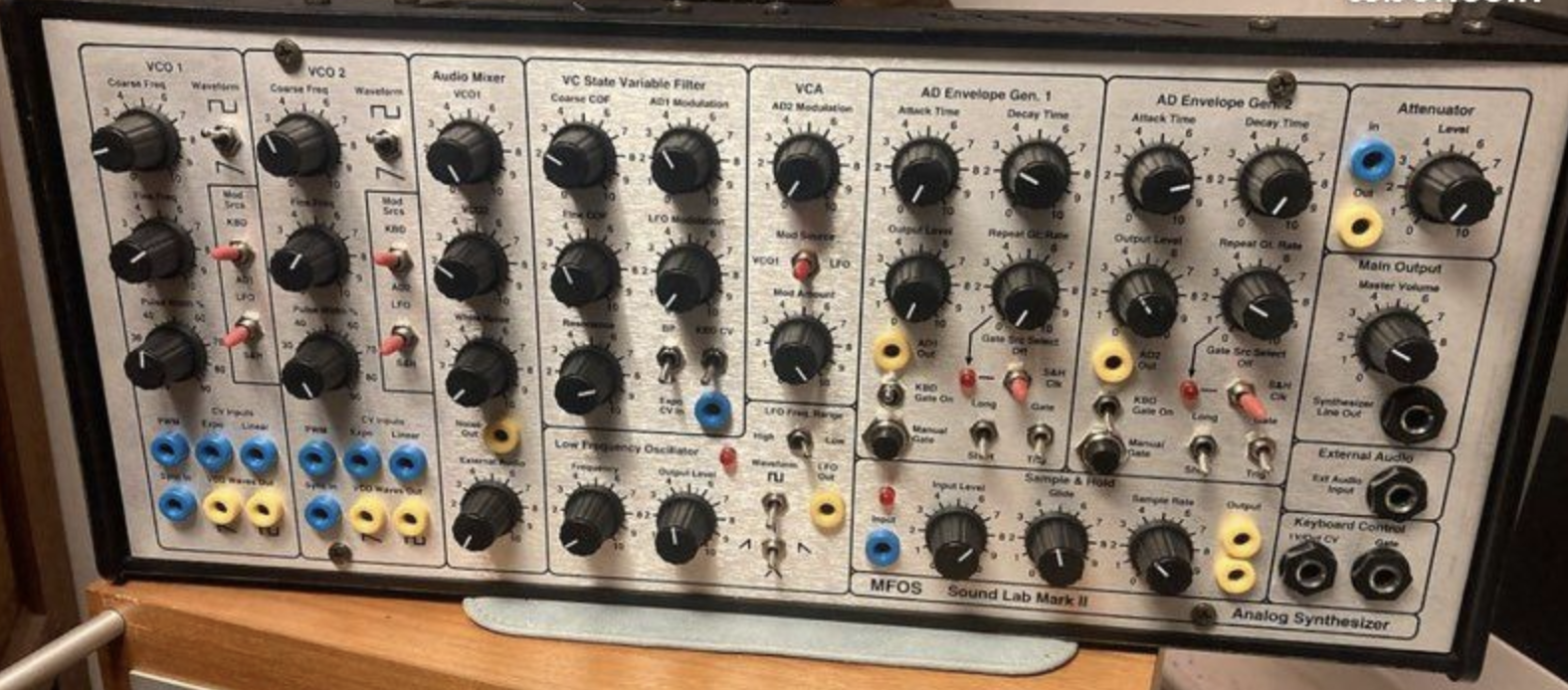 Synthé Music from outer space Sound Lab Mark II