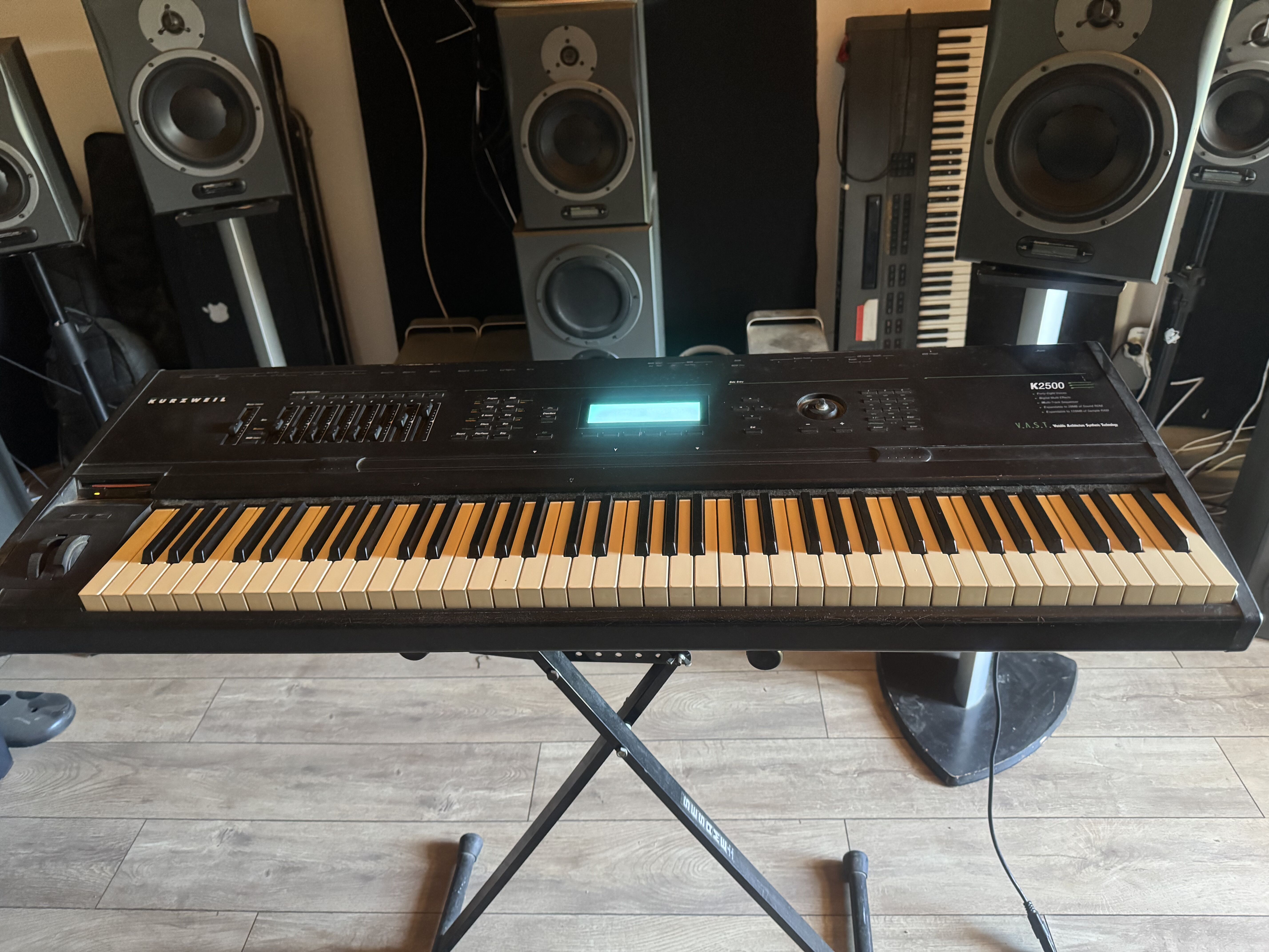 Kurzweil K2500 – 76 notes – Pour pièces / En l’état