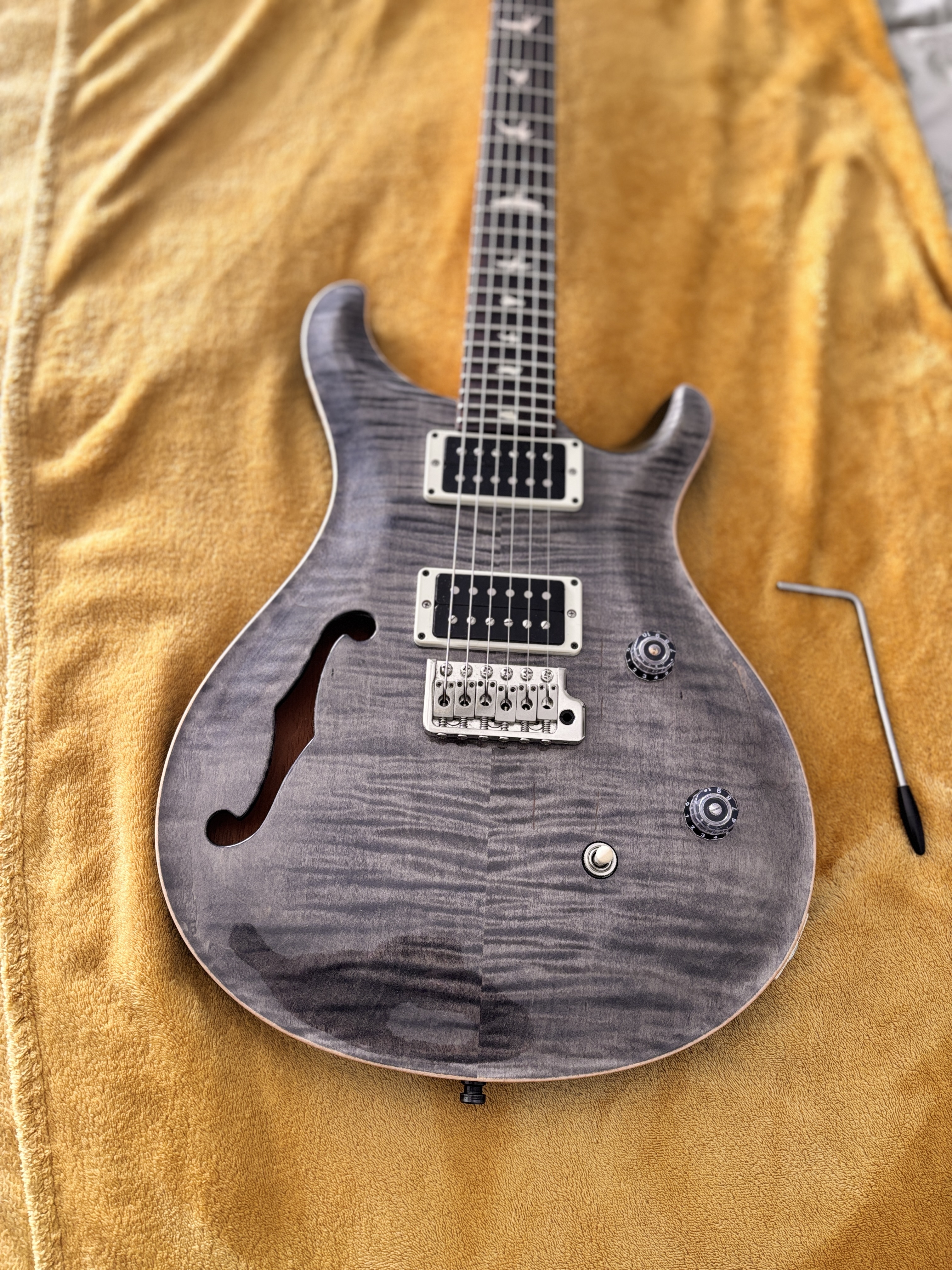 PRS CE 24 Semi-Hollow USA 2022 - Faded Grey Black