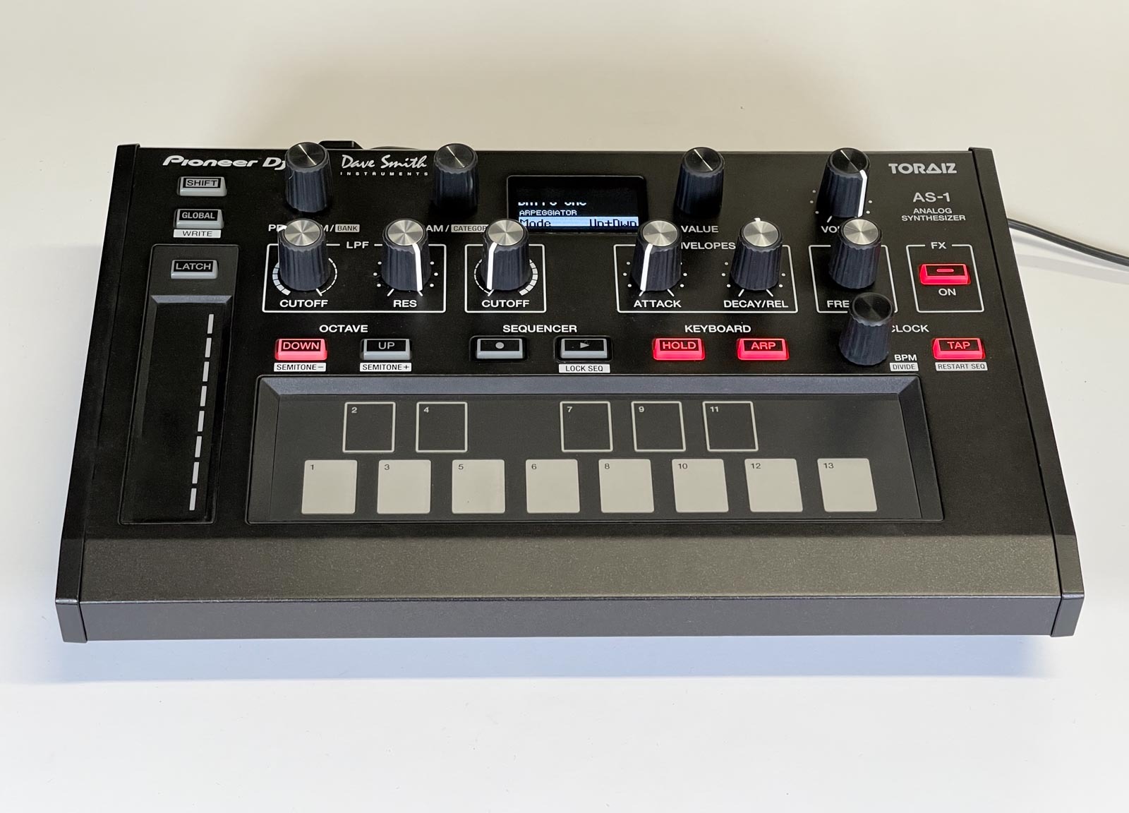 Dave Smith Instruments Pioneer DJ Toraiz AS-1 - Parfait état