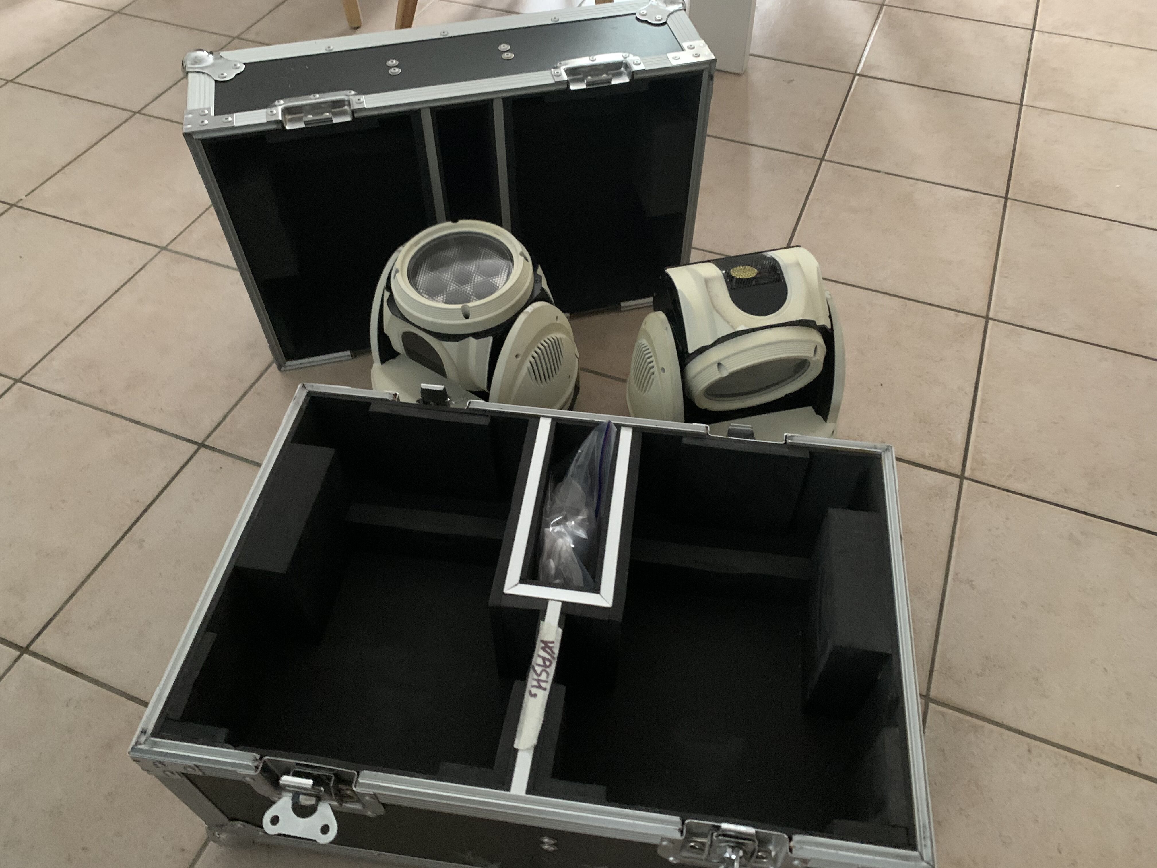 Vends Paire de Lyres Wash Toplite Merlin W60