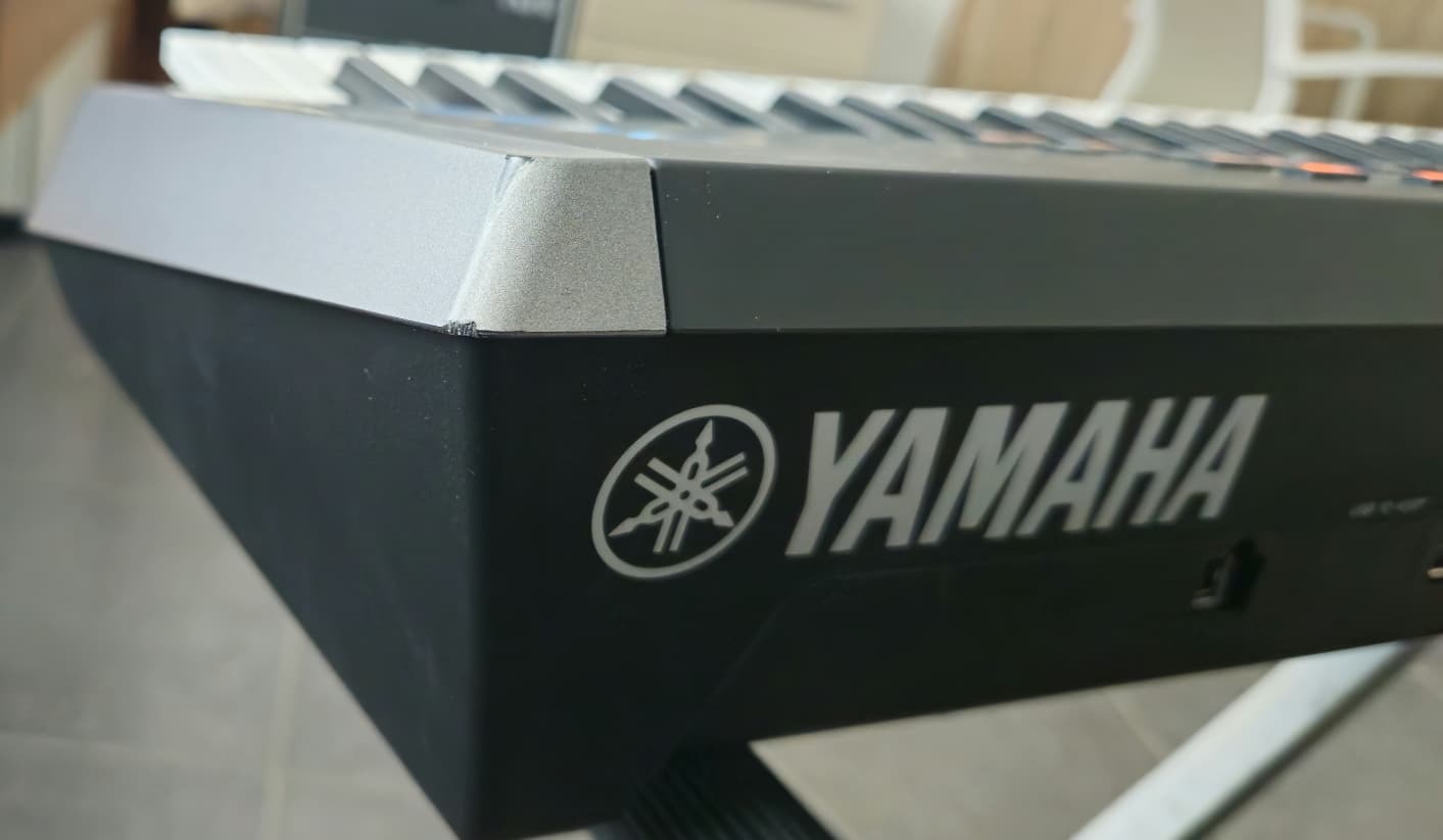 Vends synthé Yamaha MODX-6