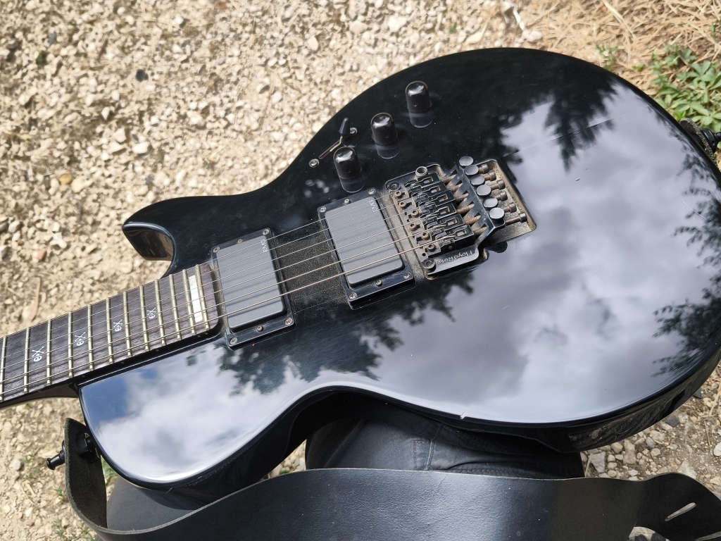 Vend guitare de luthier