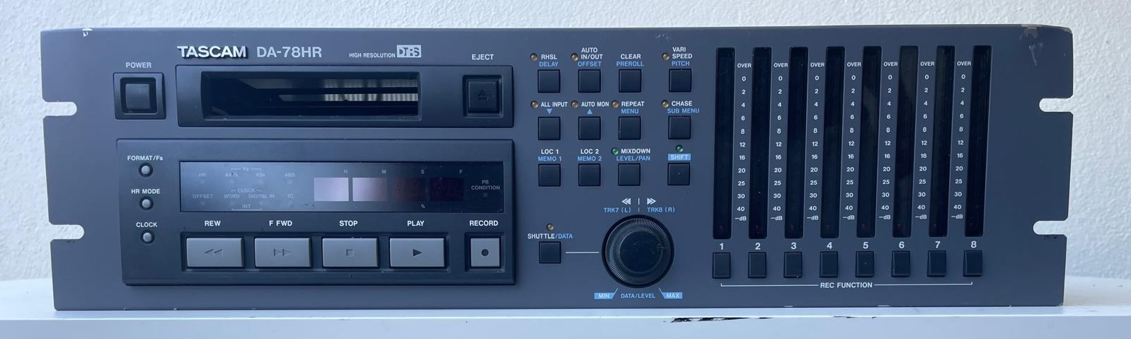 Tascam DA-78HR – Enregistreur numérique 8 pistes DTRS professionnel
