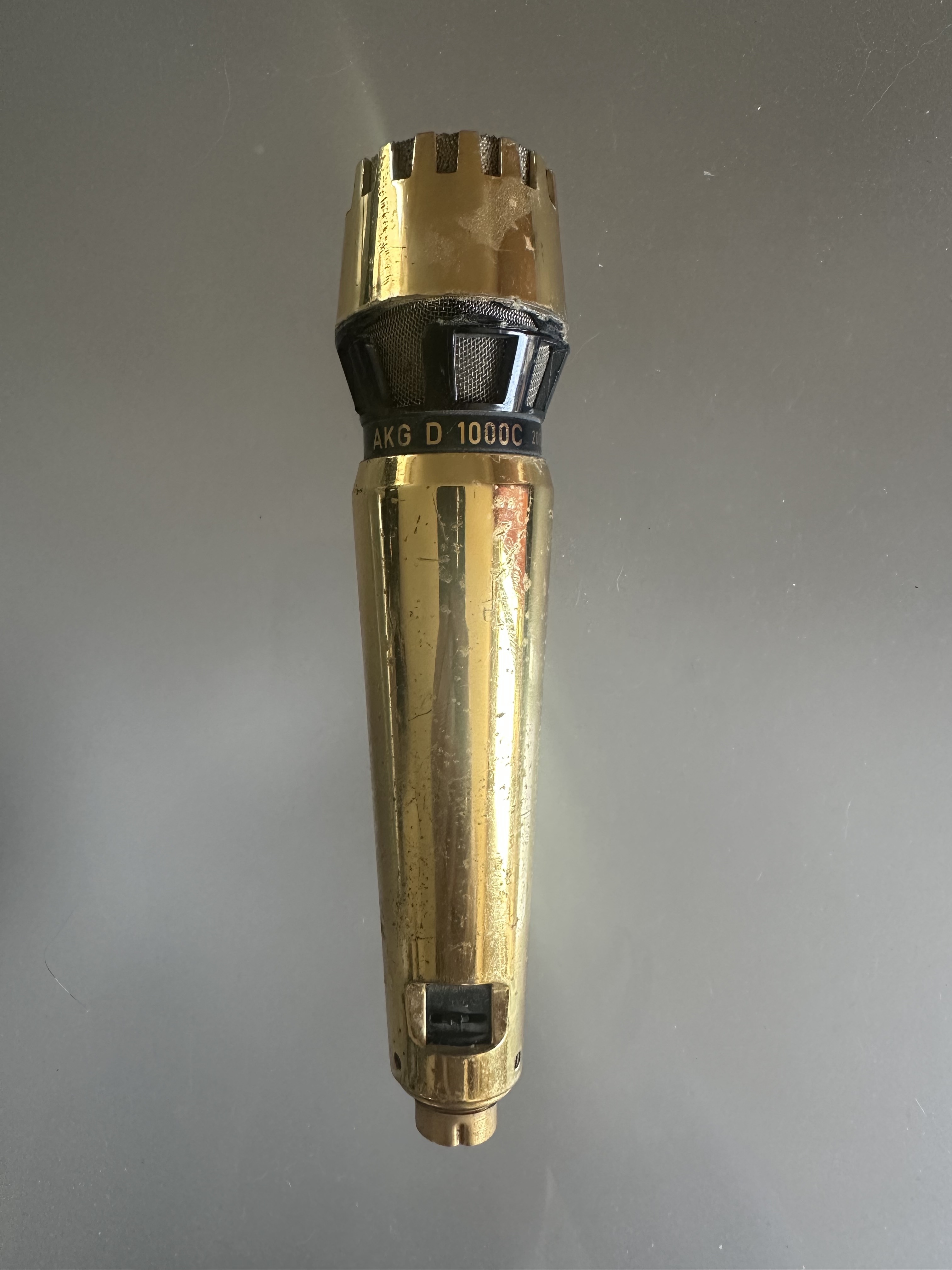 AKG D1000C – Microphone dynamique professionnel vintage | Studio Prism