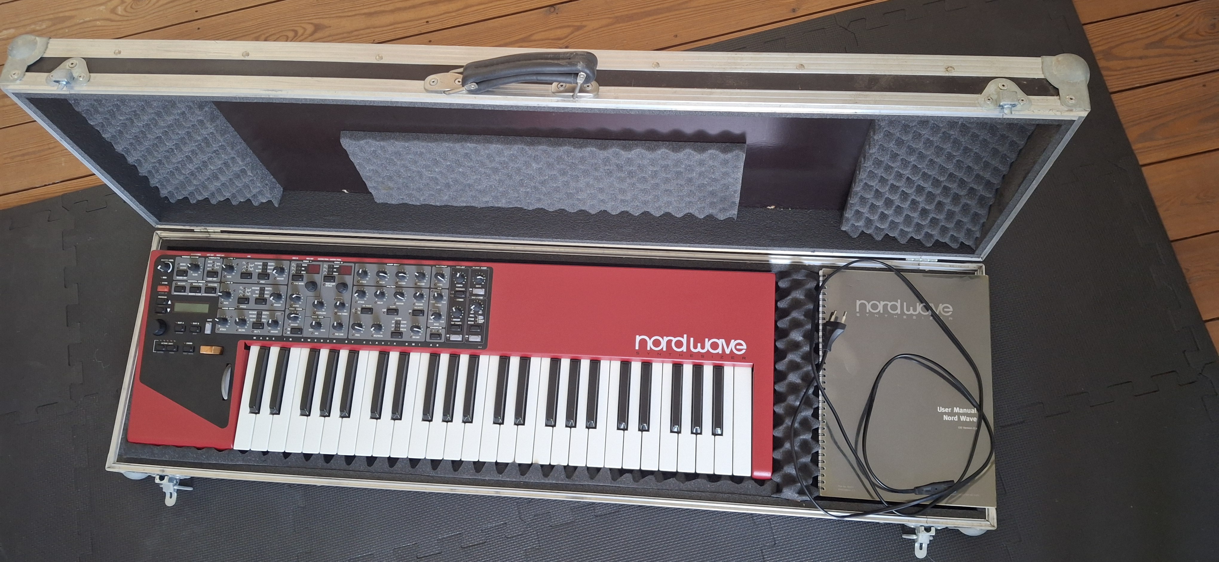 Nord wave 1 + Flightcase Thon