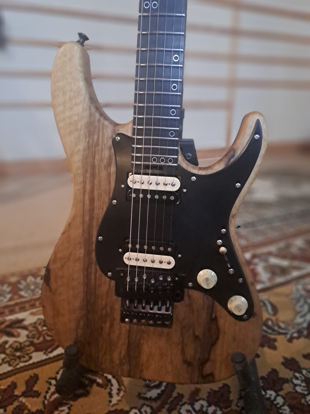 Vends Guitare Schecter sun valley super exotic black limba
