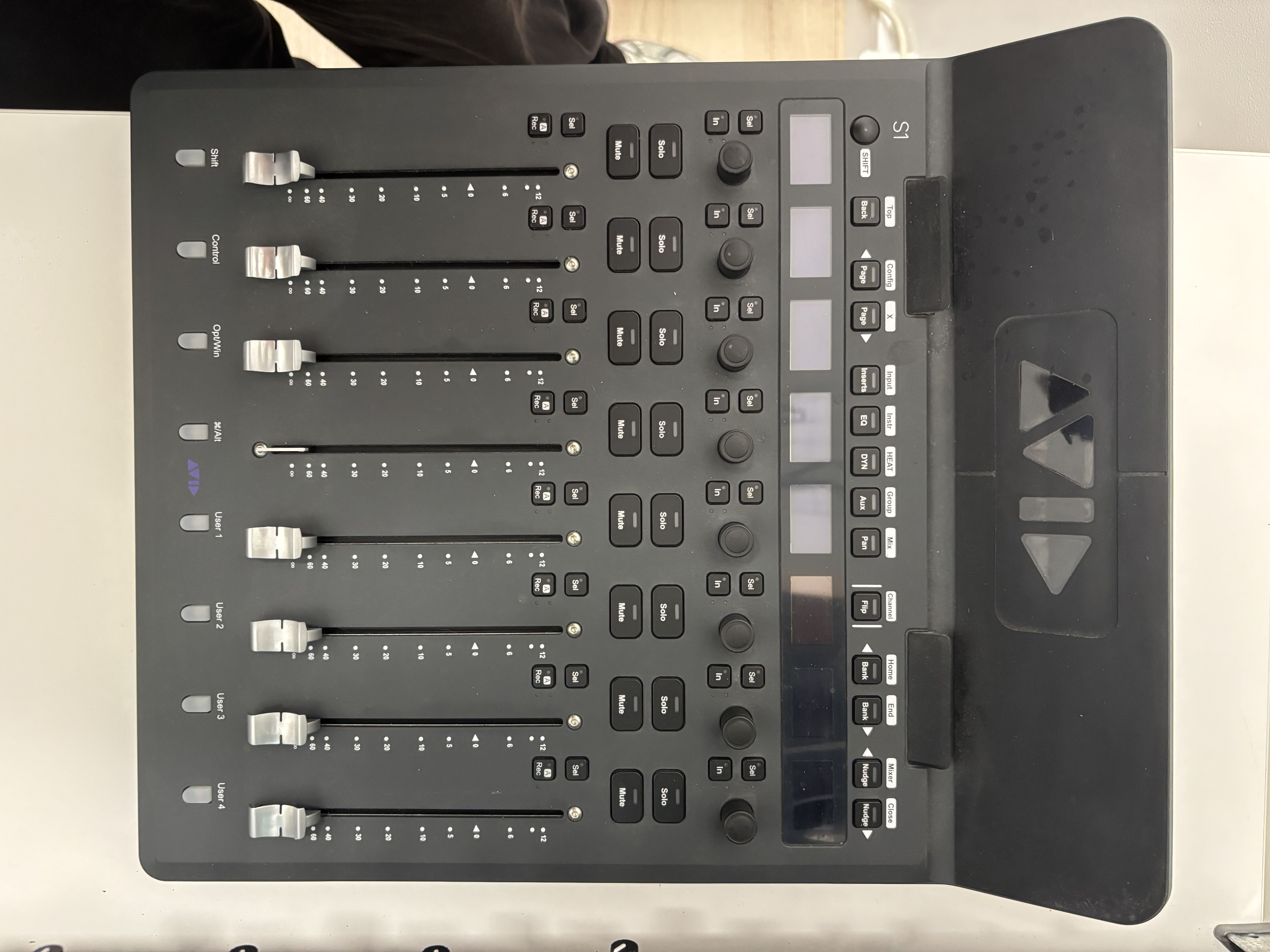 Avid S1
