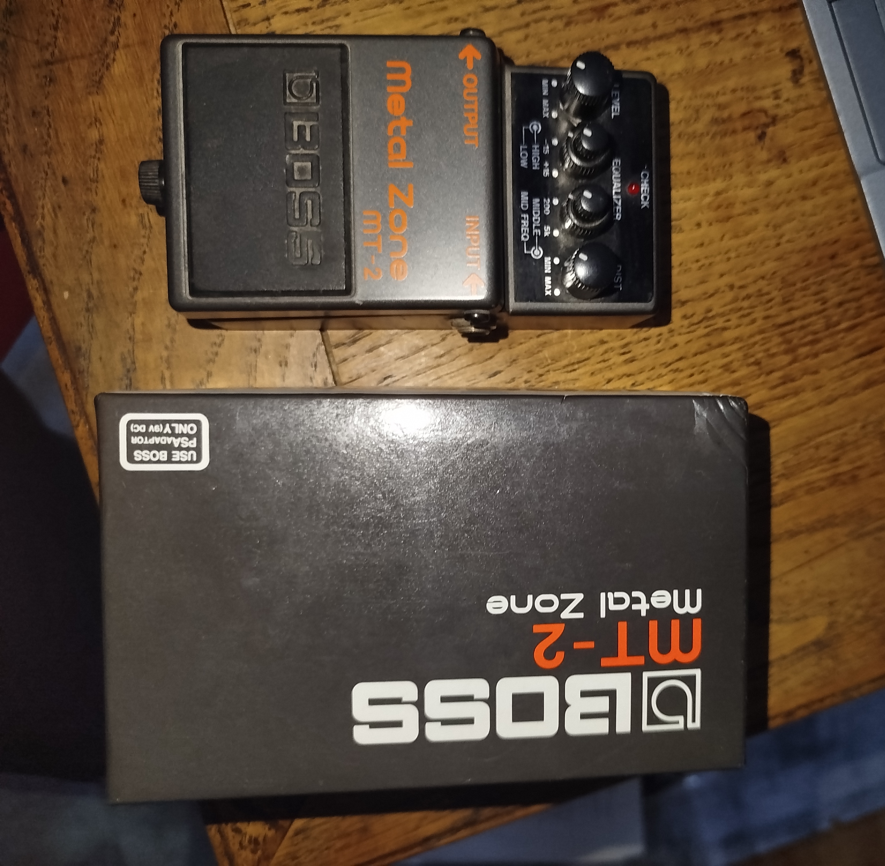 vends boss mt2 