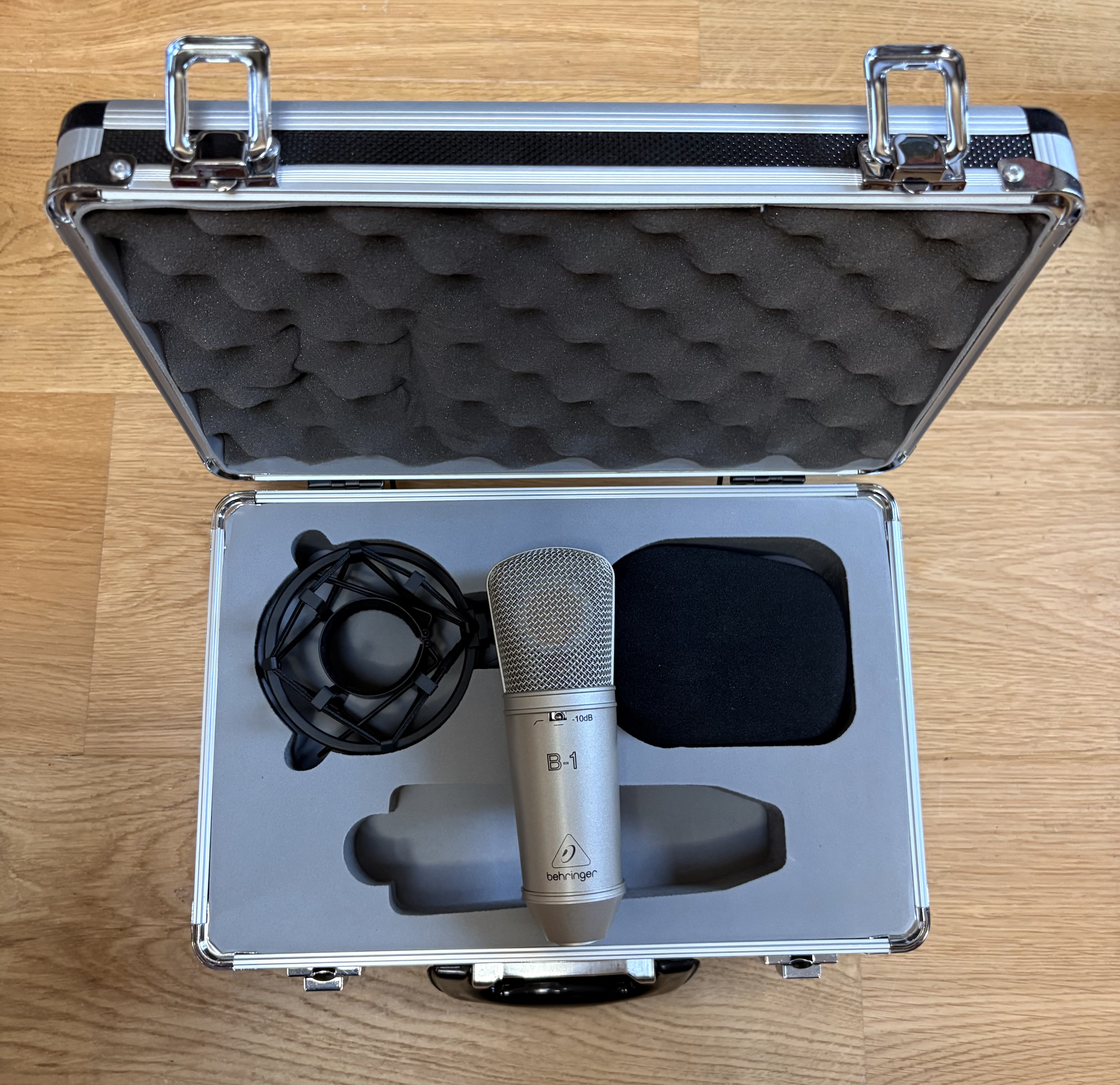 Behringer B-1 (60763)