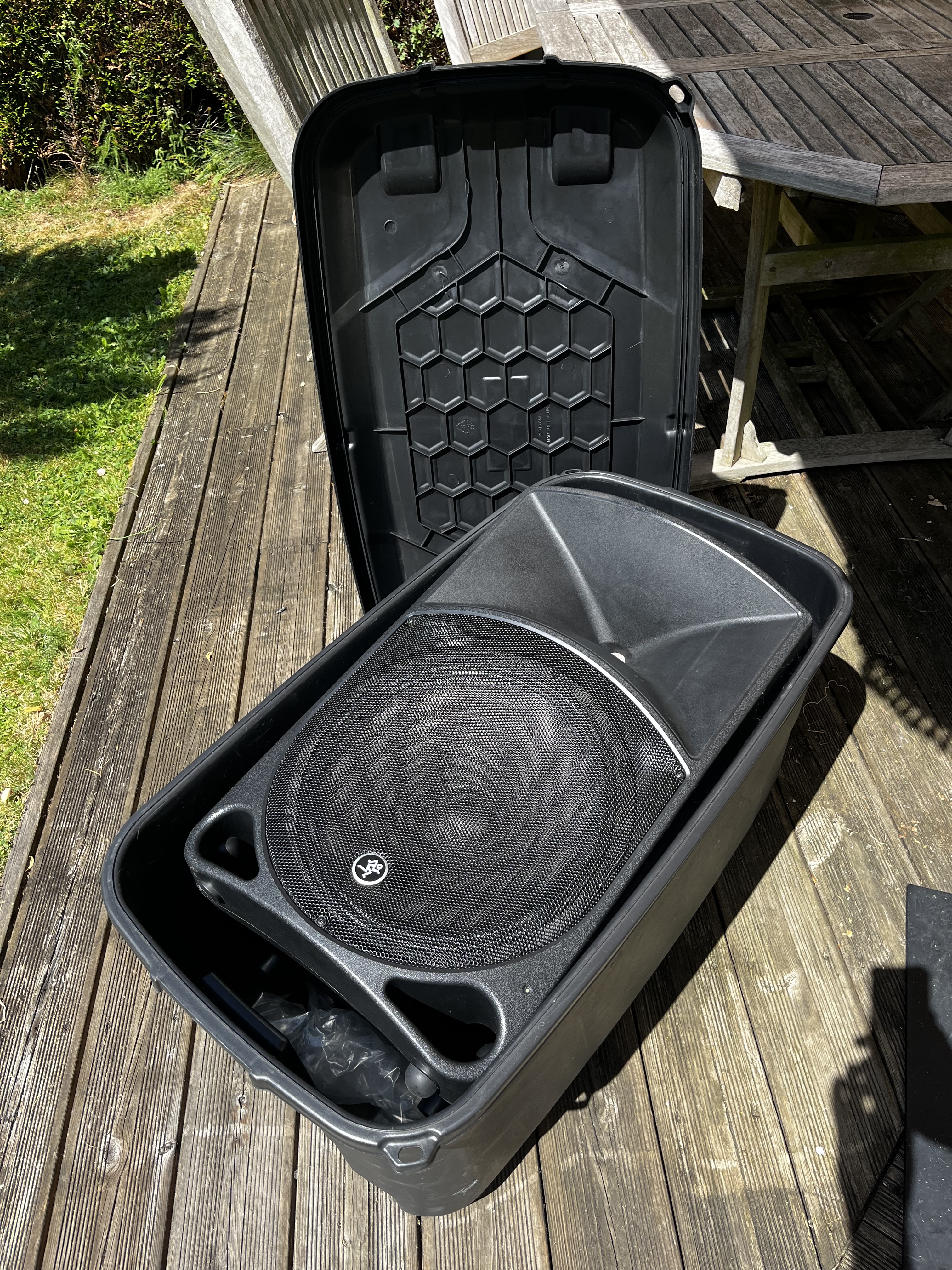 Vend enceintes actives THUMP15
