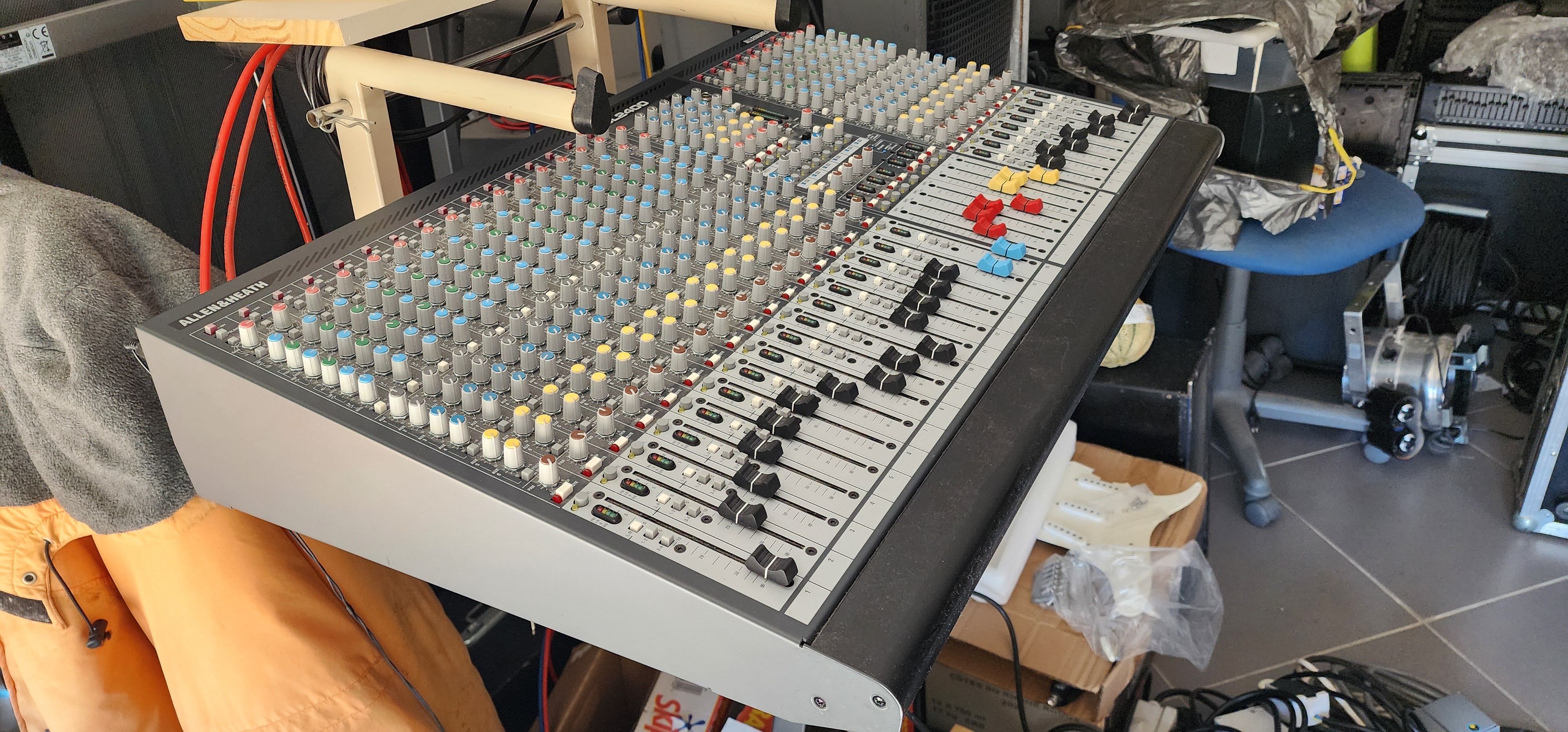 Allen & Heath GL2400-24 (23523)