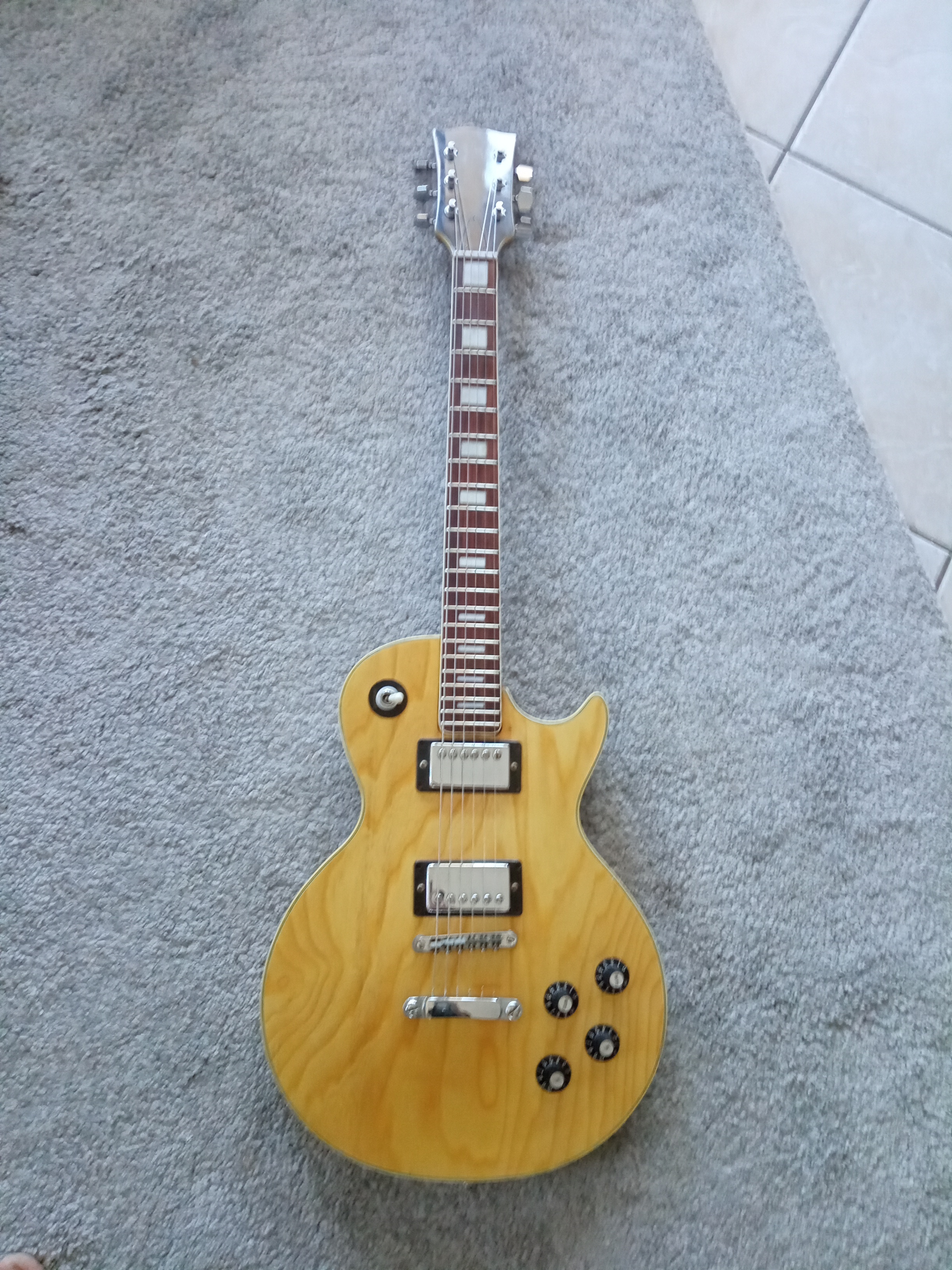 Guitare type Les Paul vintage