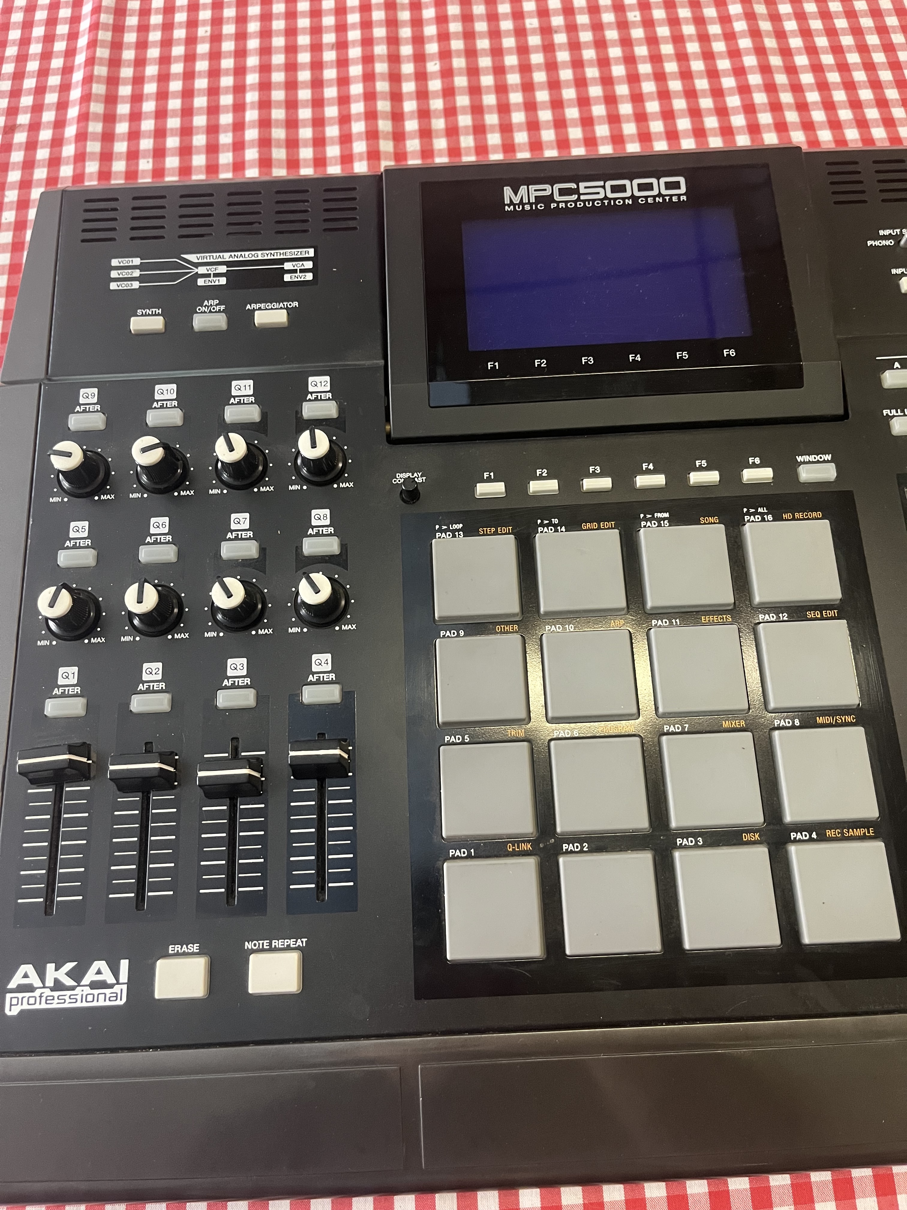 Akai Professional MPC5000 (45411)