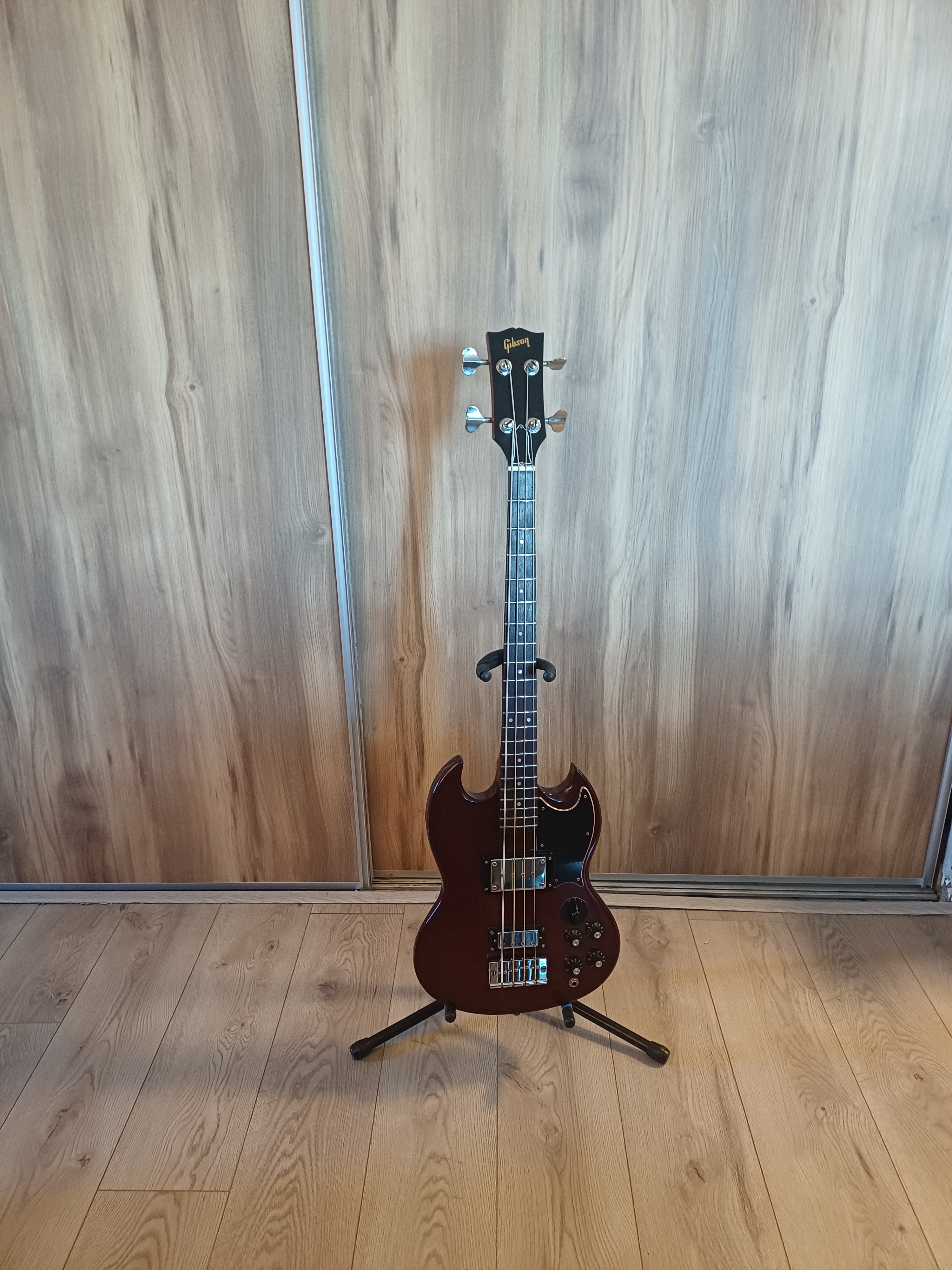 Vend bass Gibson EB3