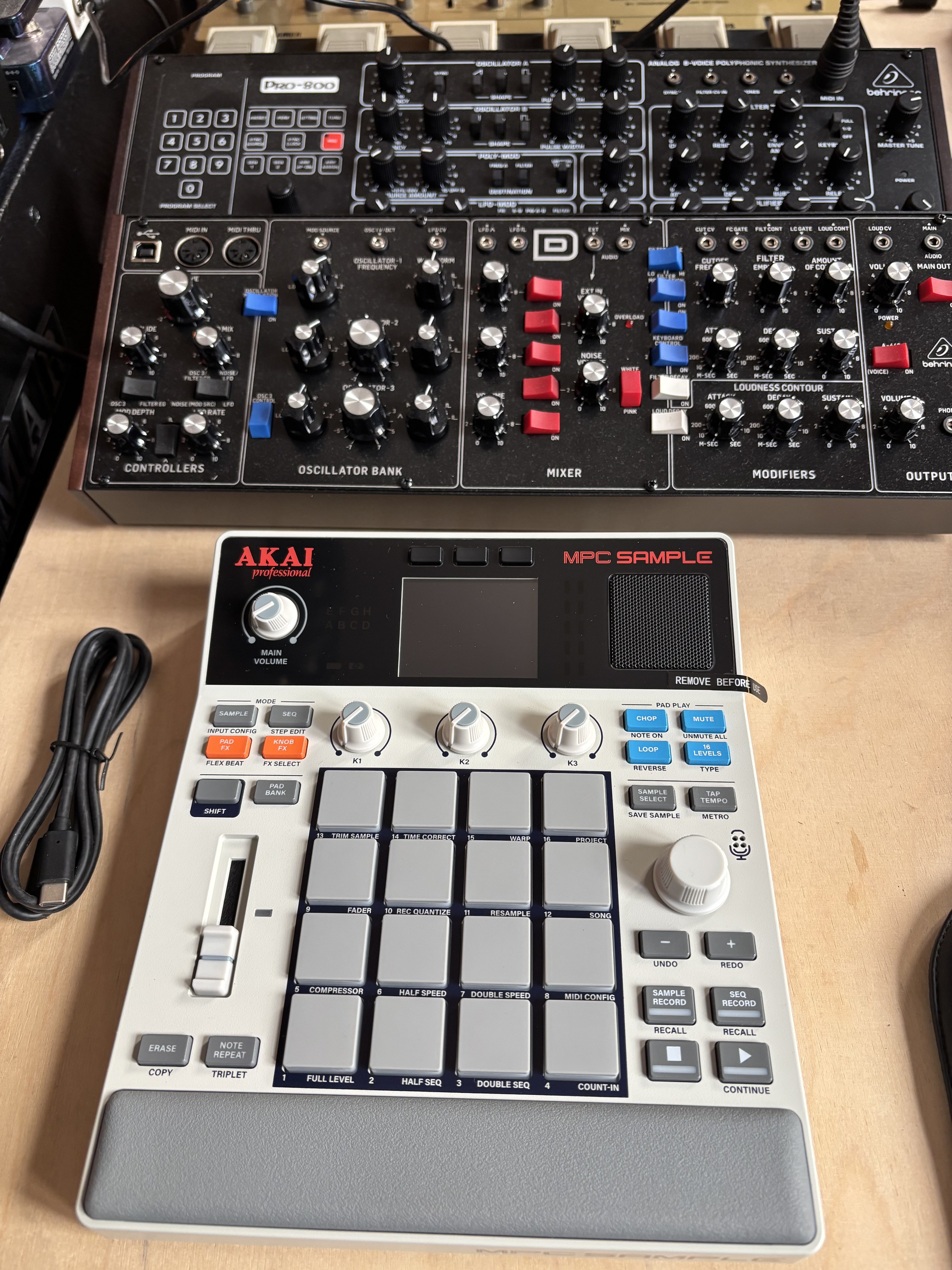 Akai MPC SAMPLE