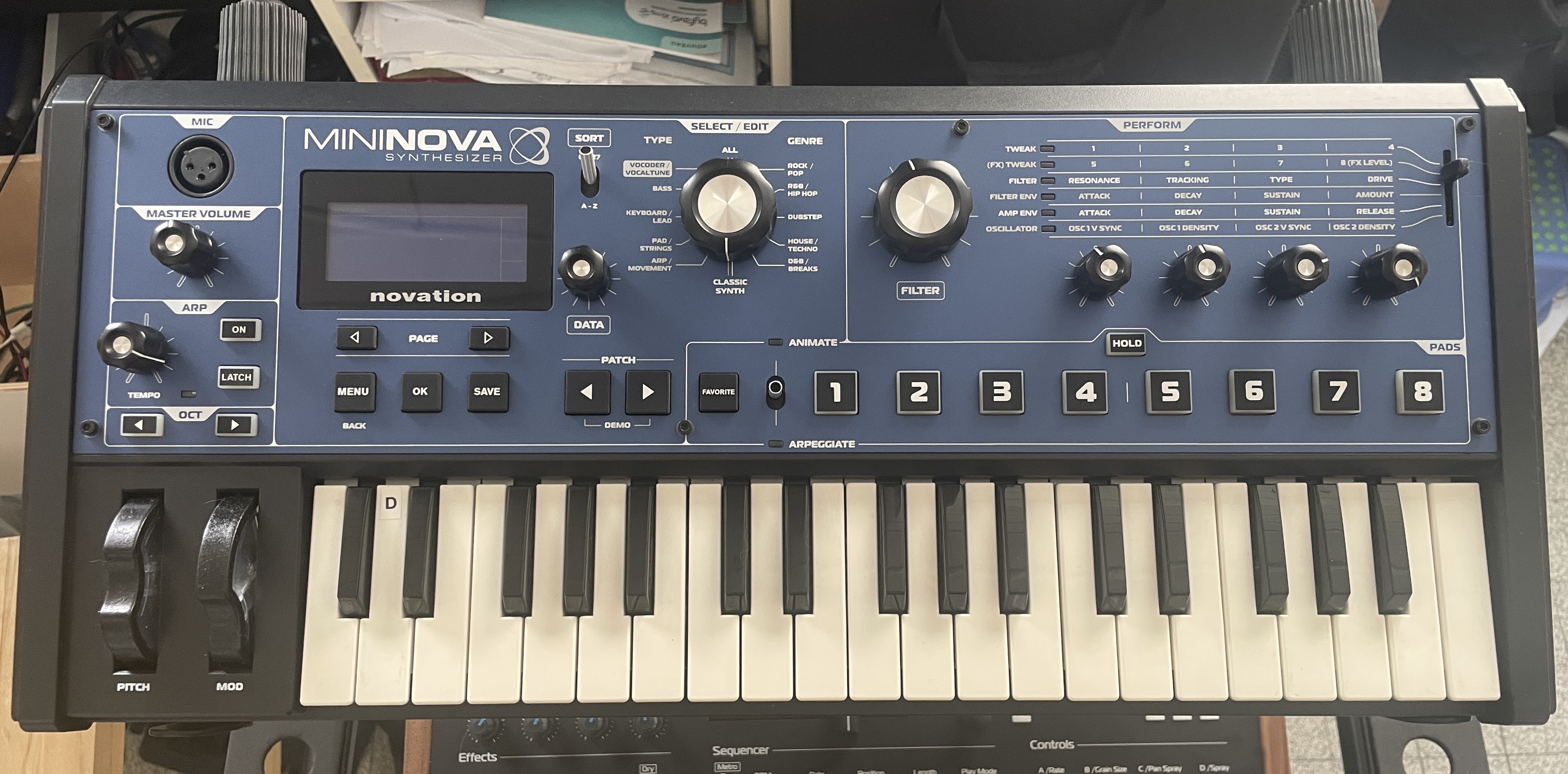 Novation Mininova