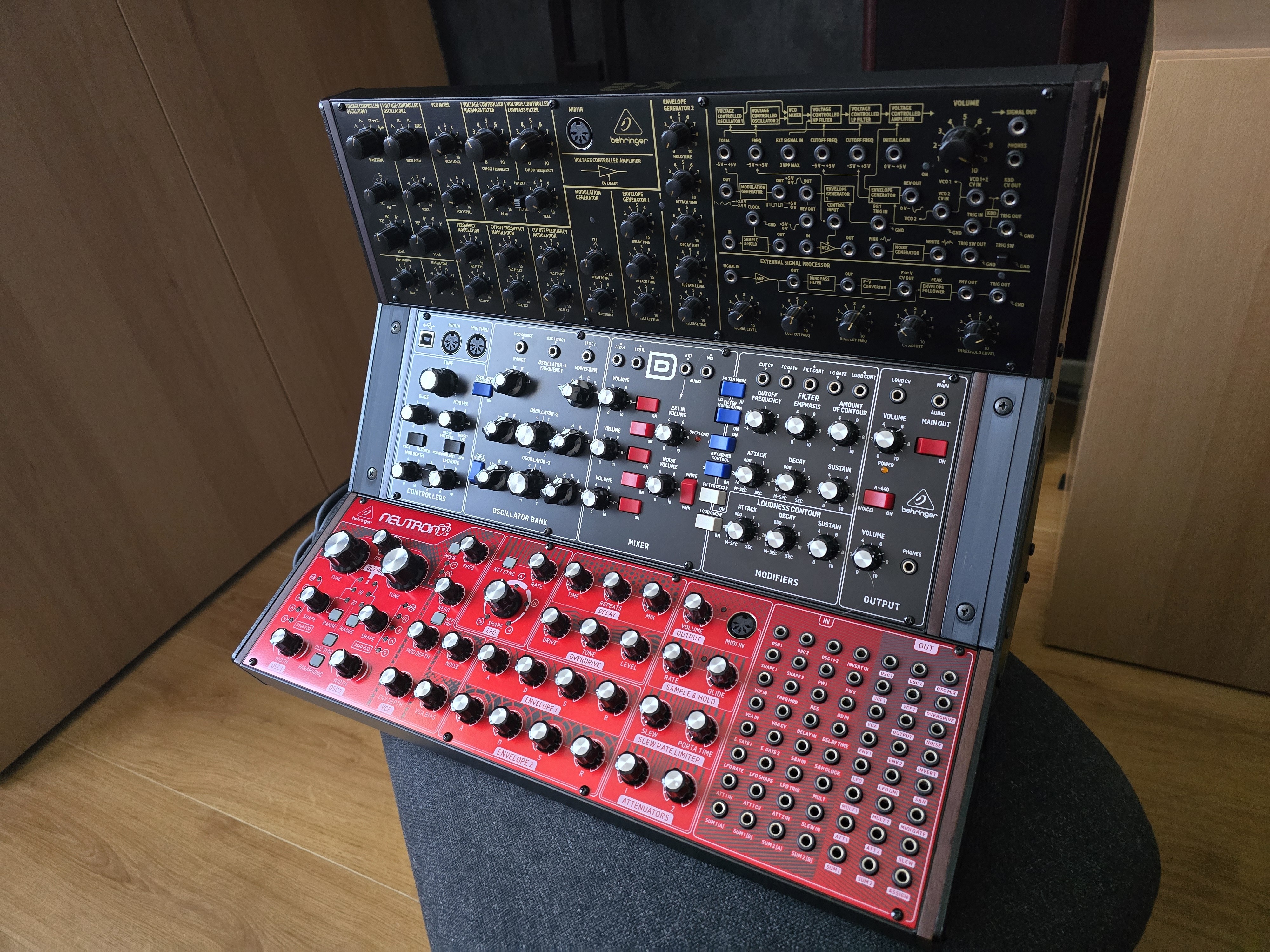 Ensemble semi modulaire Berhinger 