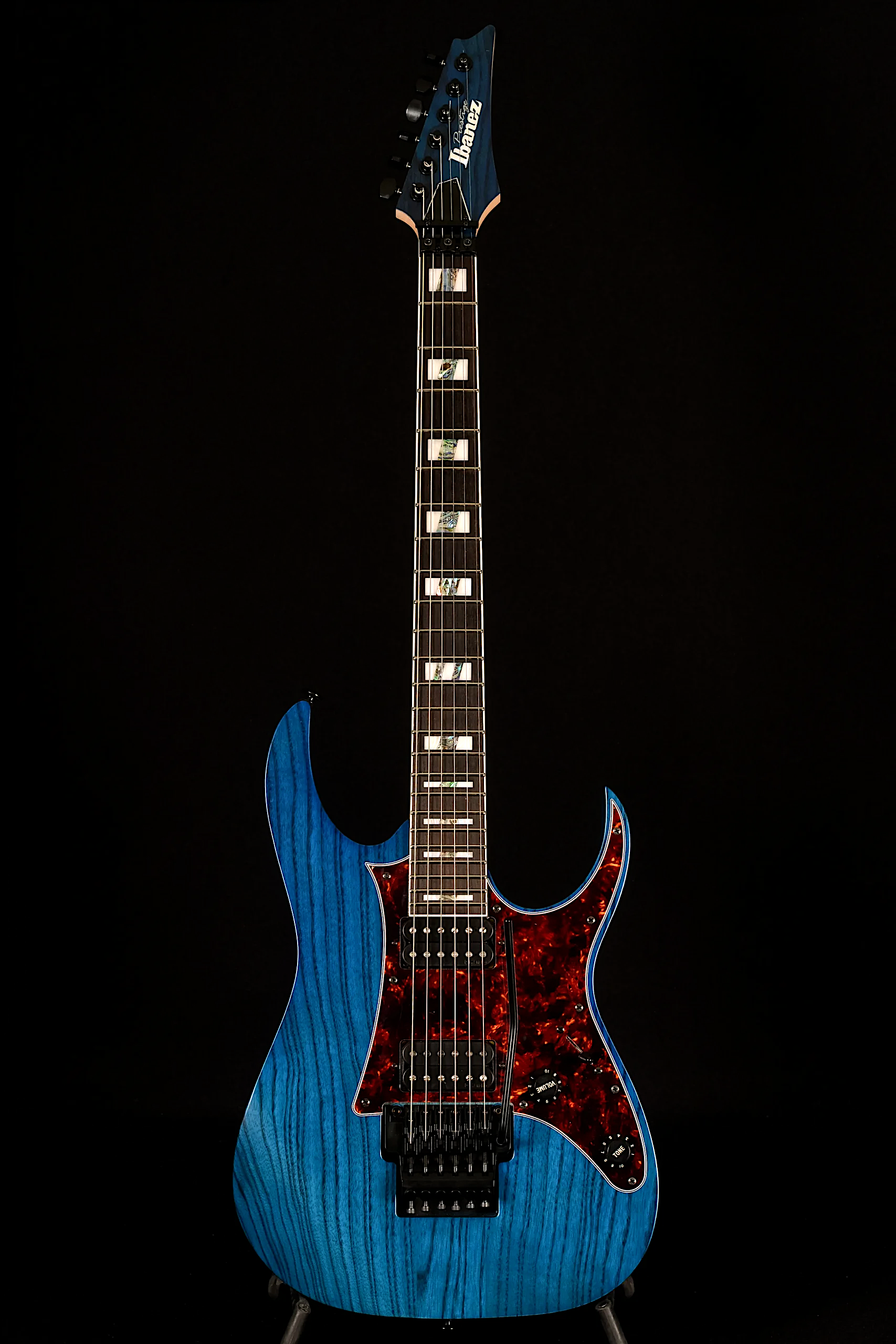Echange cette belle RG contre Ibanez AZ