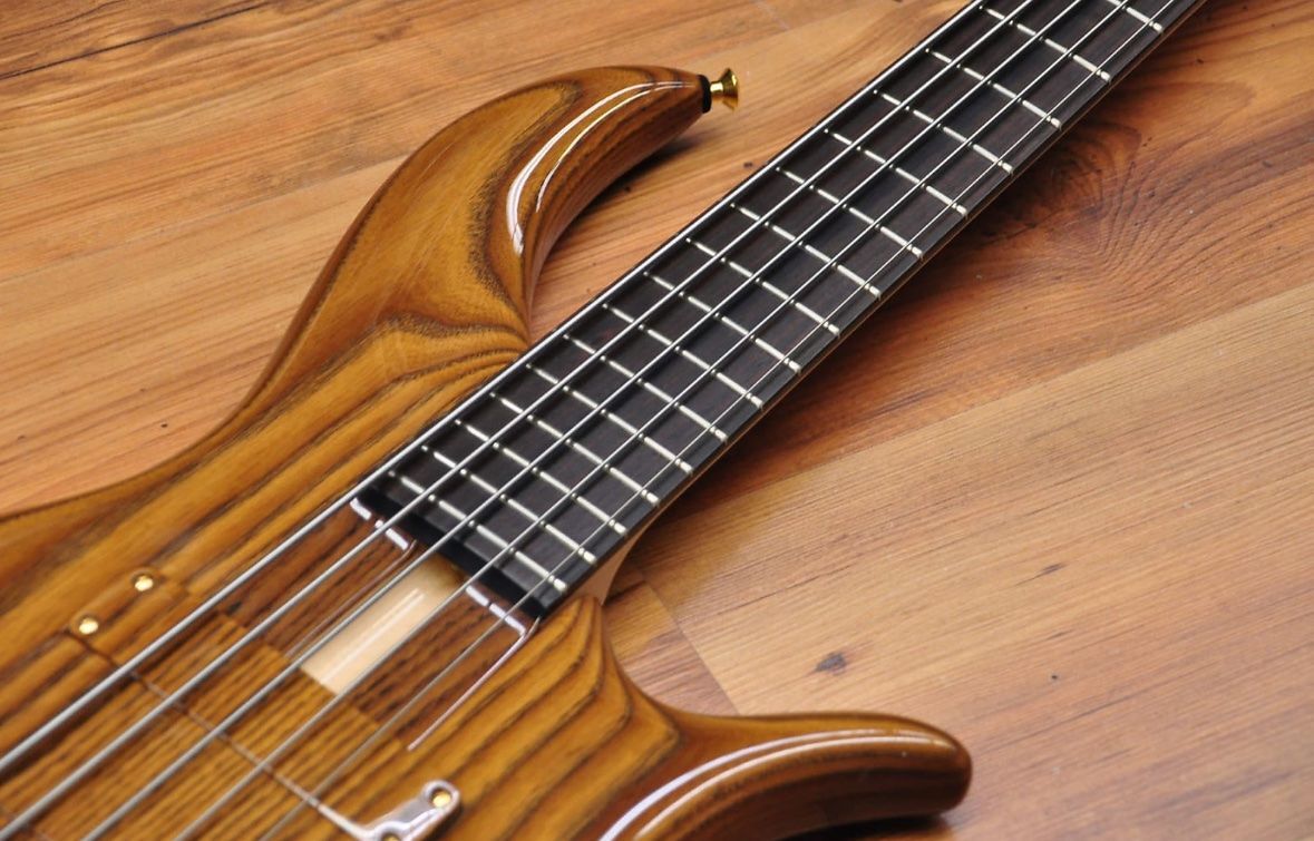 F Bass BN5 (11448)