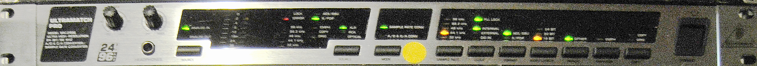 Convertisseur Stéréo DCX2496 Ultra Drive