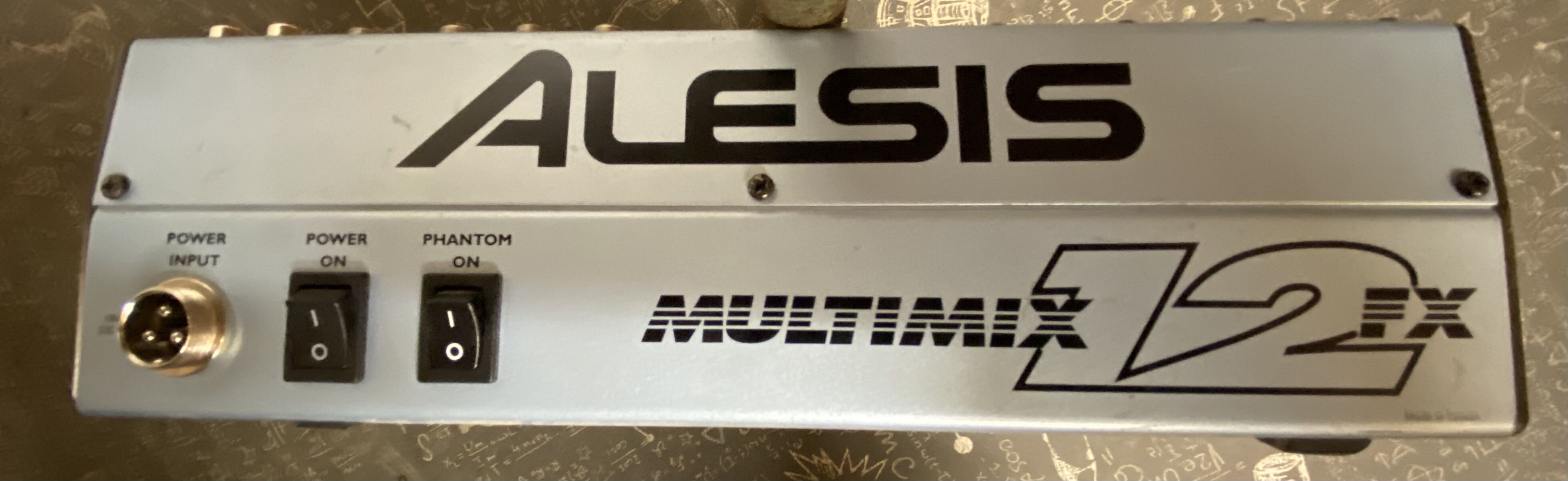 ALESIS MULTIMX 12 FX 2