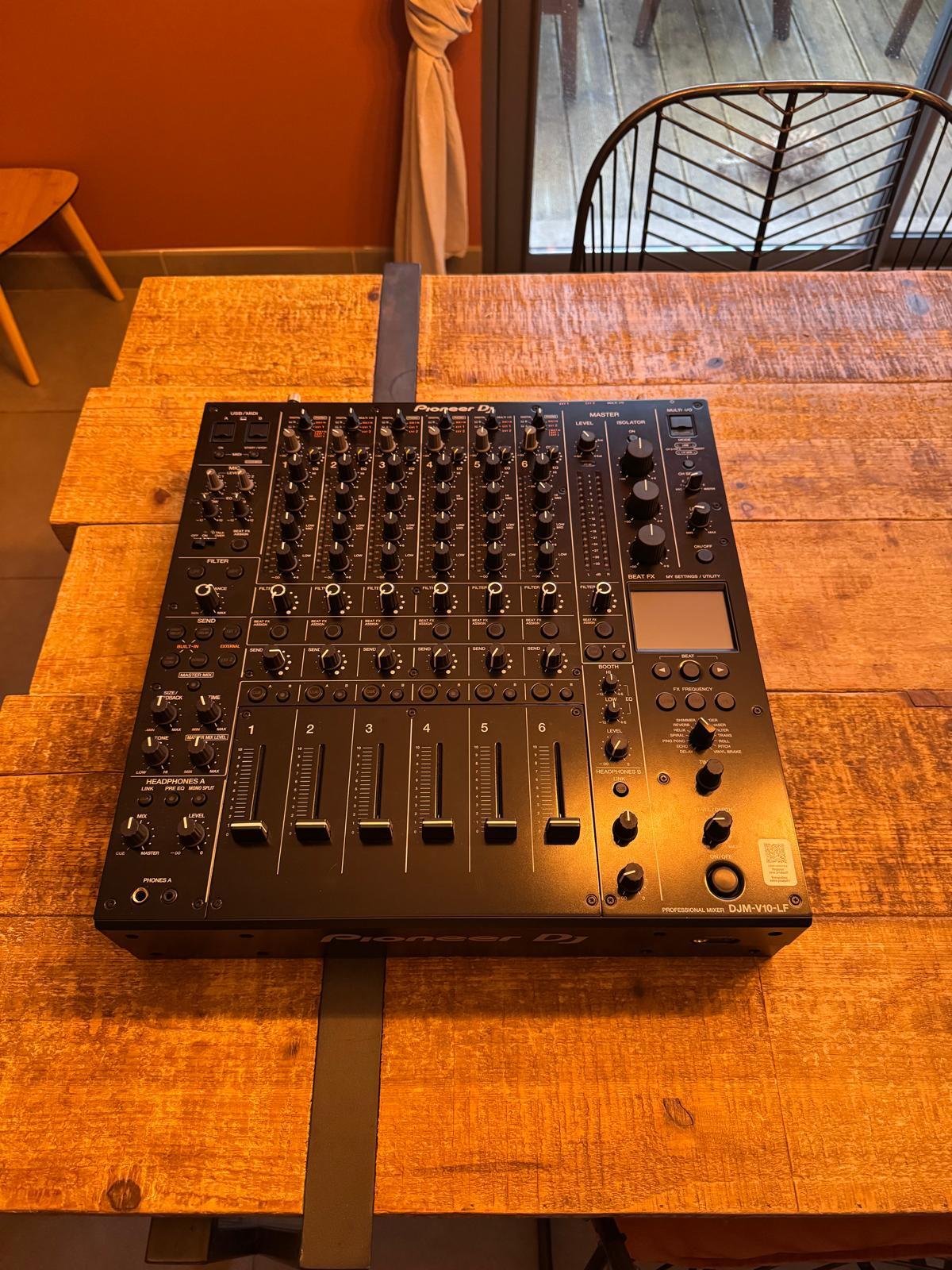 DJM V10-LF