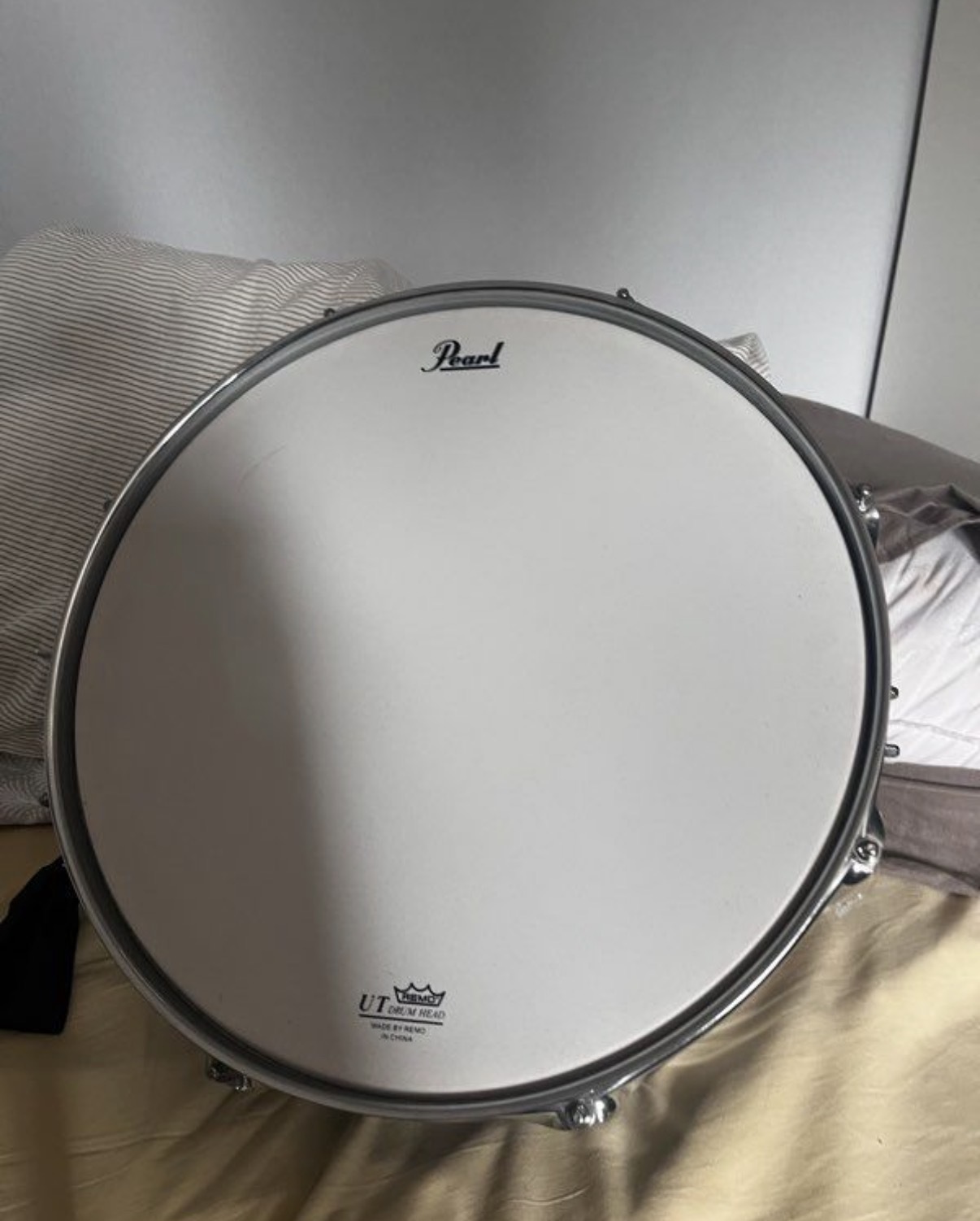 Caisse claire Pearl export + pied + pad 