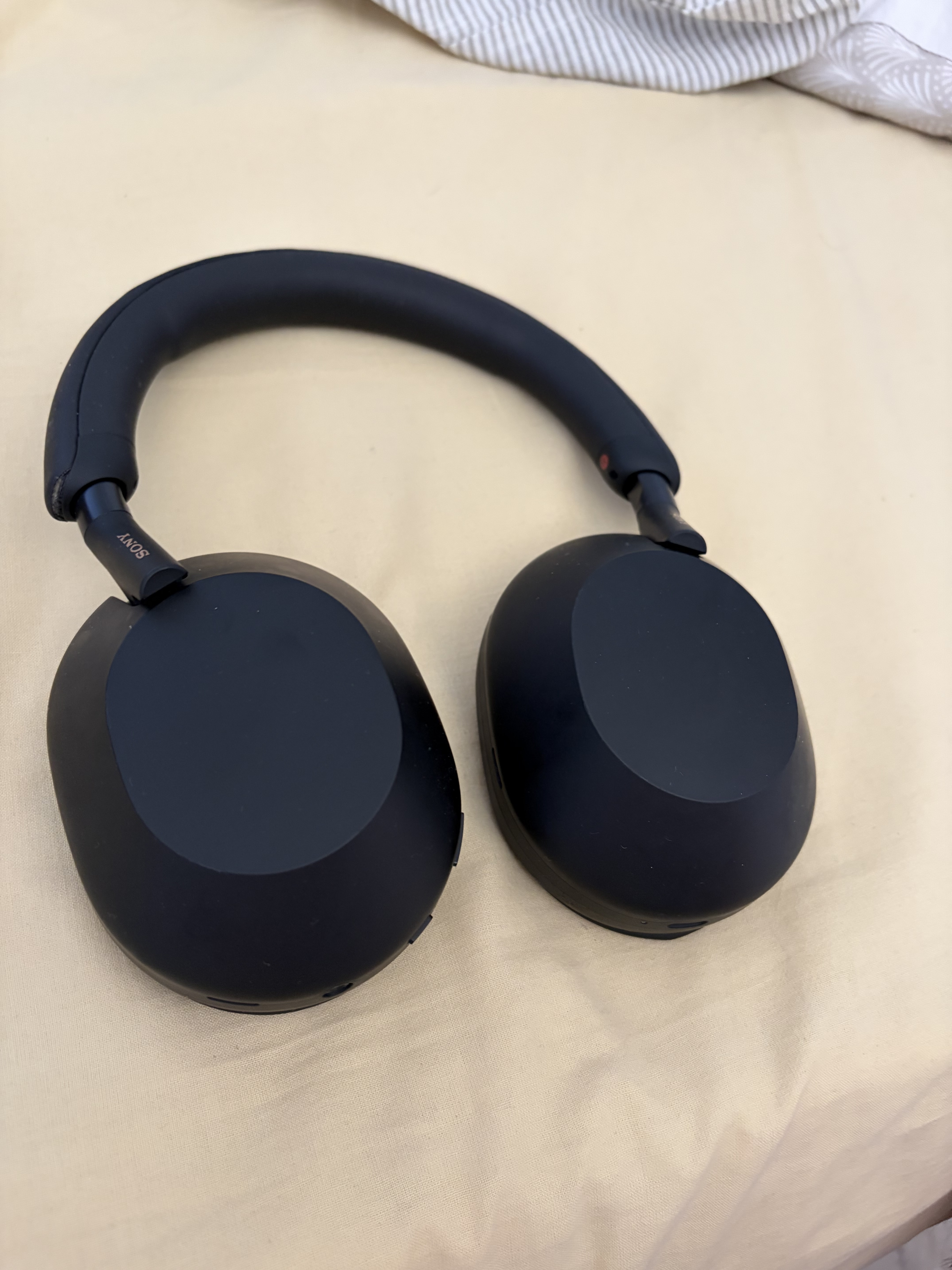 Vends casque Sony WH-1000XM5