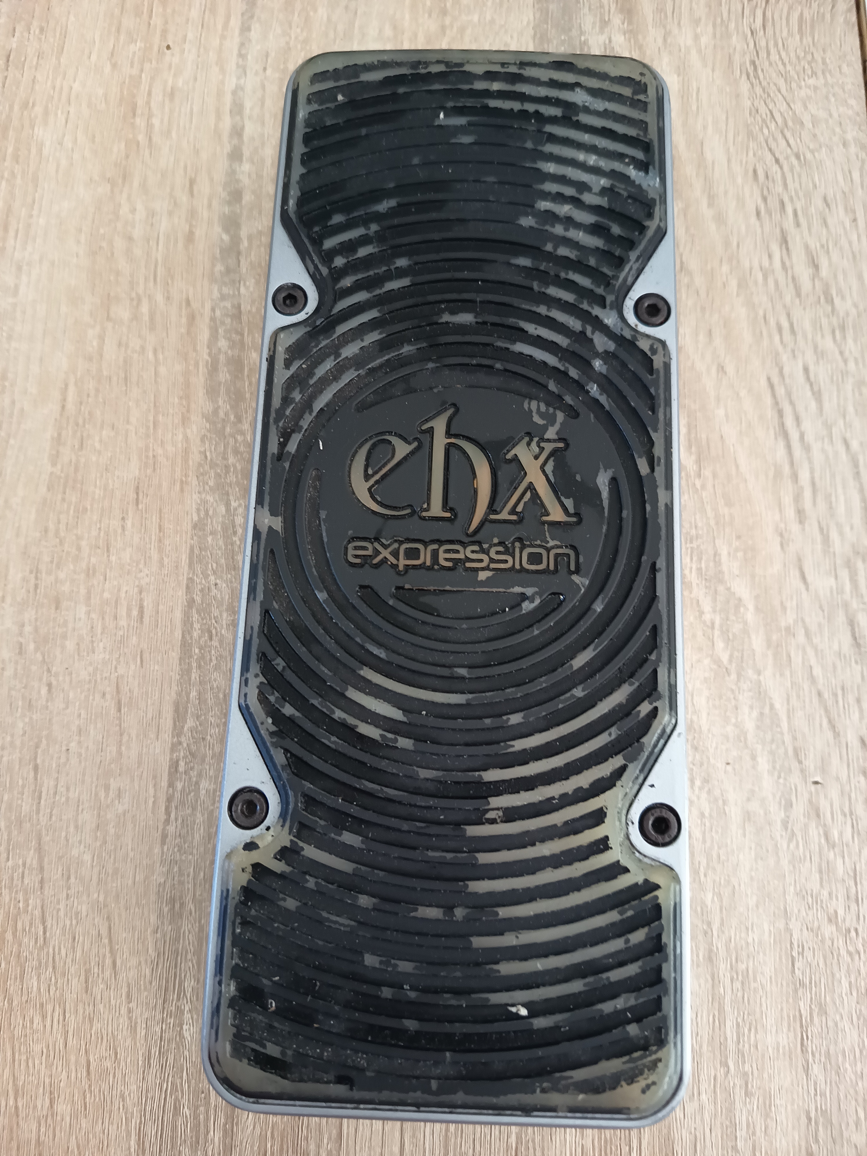 Pédale d'expression électro harmonix next step