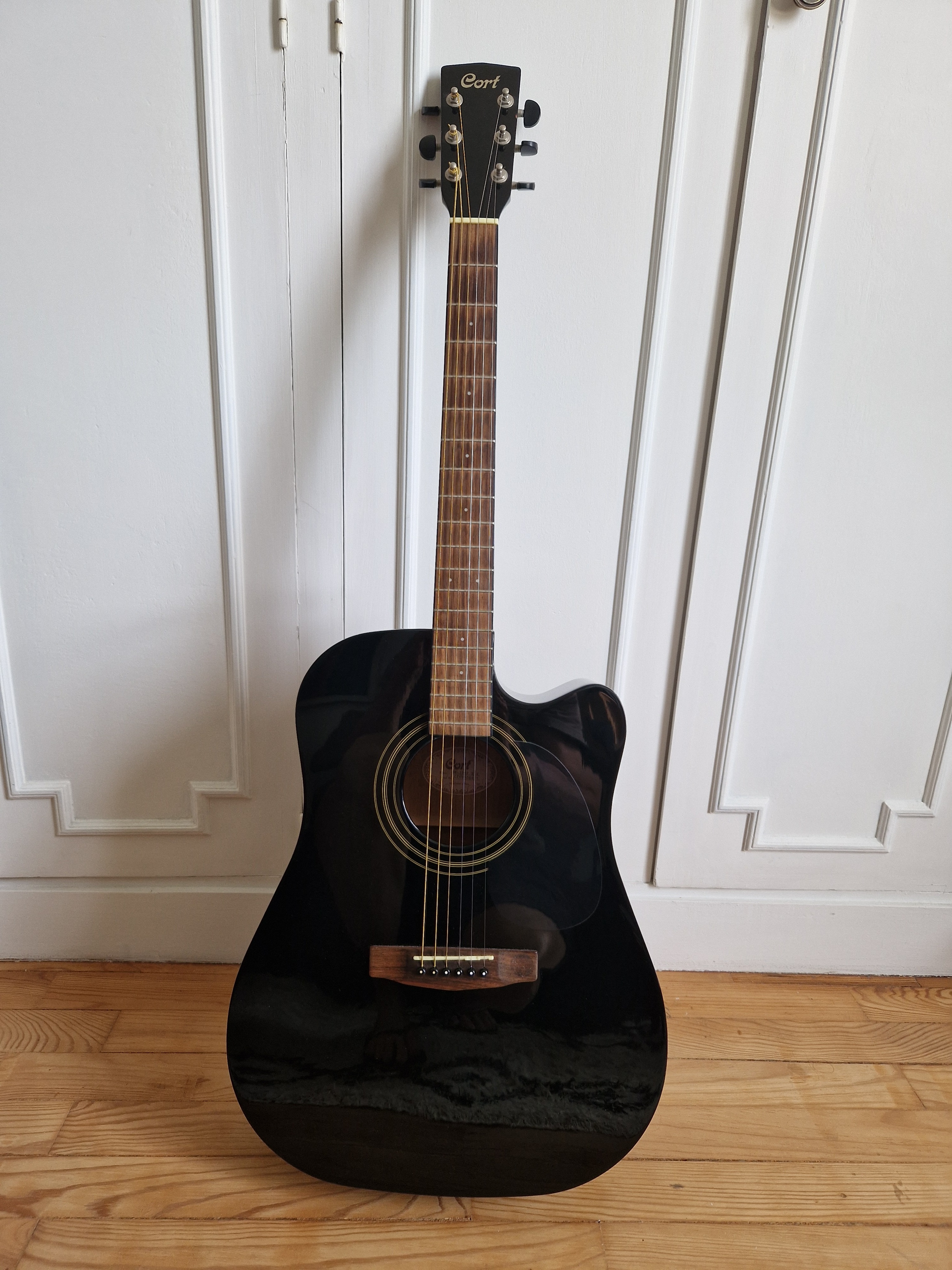 Guitare électro-acoustique Cort noire