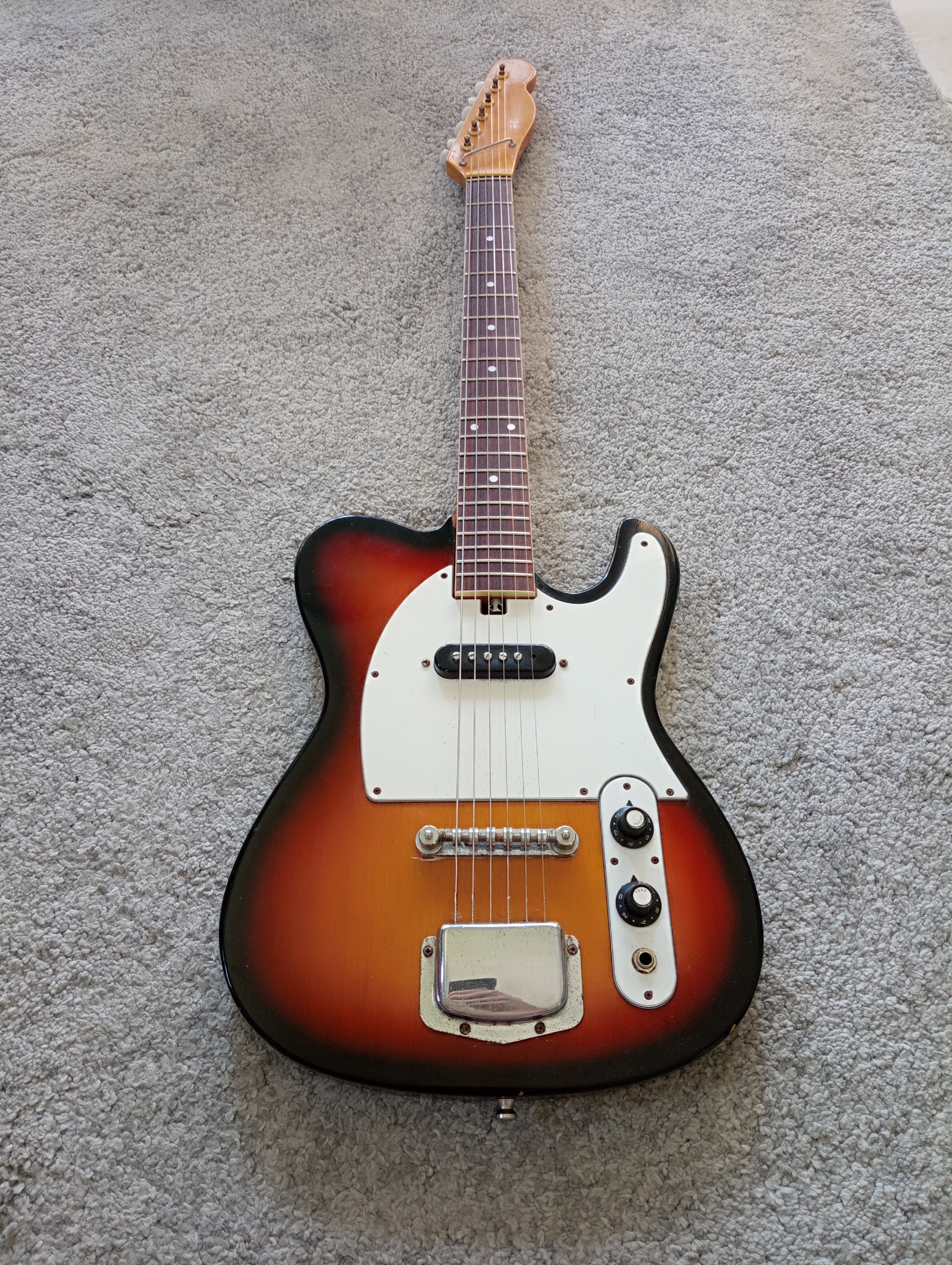 Guitare vintage Japan de style Jedson 