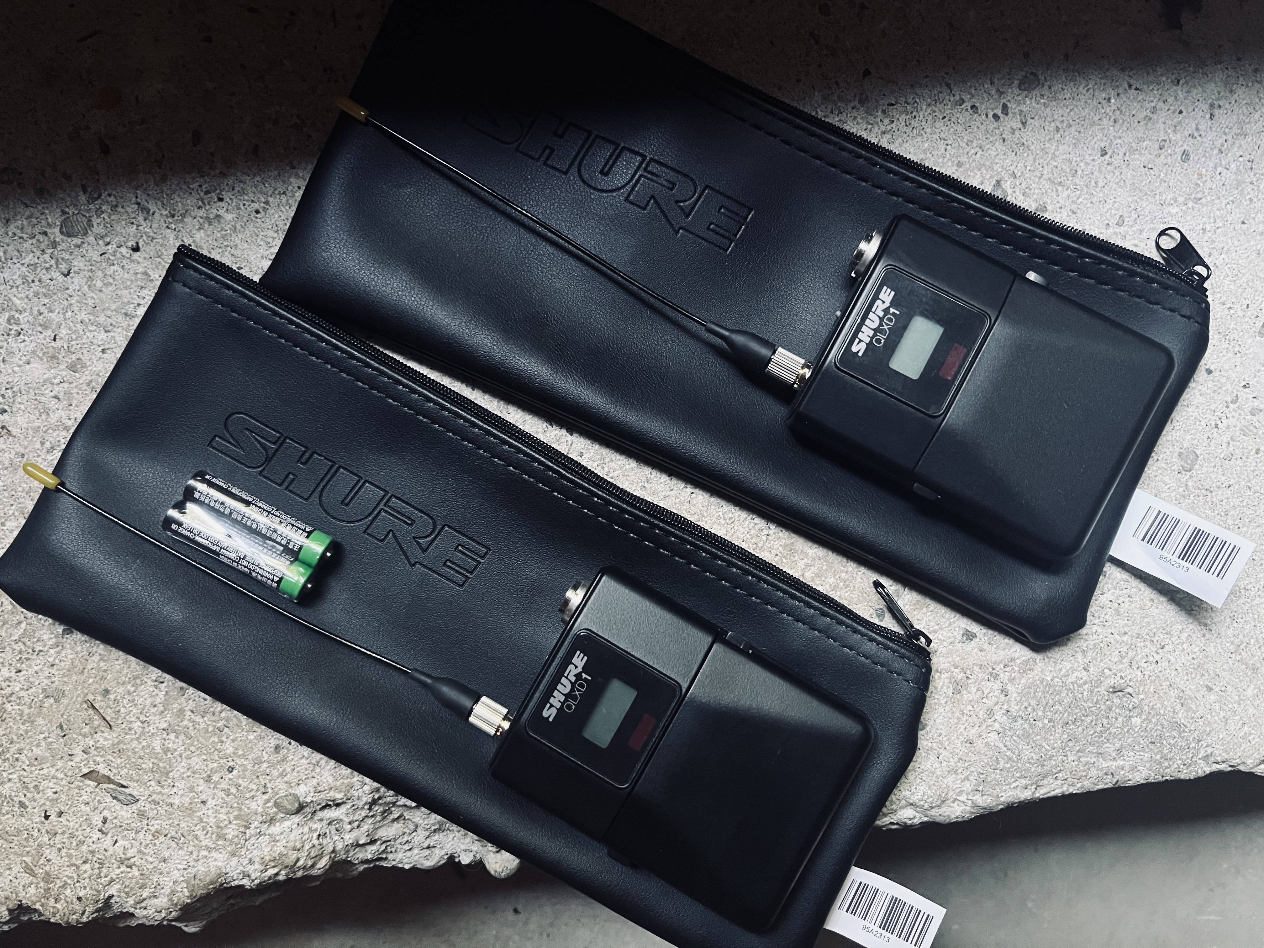 Vends 2 émetteurs Shure QLXD 1 (bande G51, OK France et Europe)
