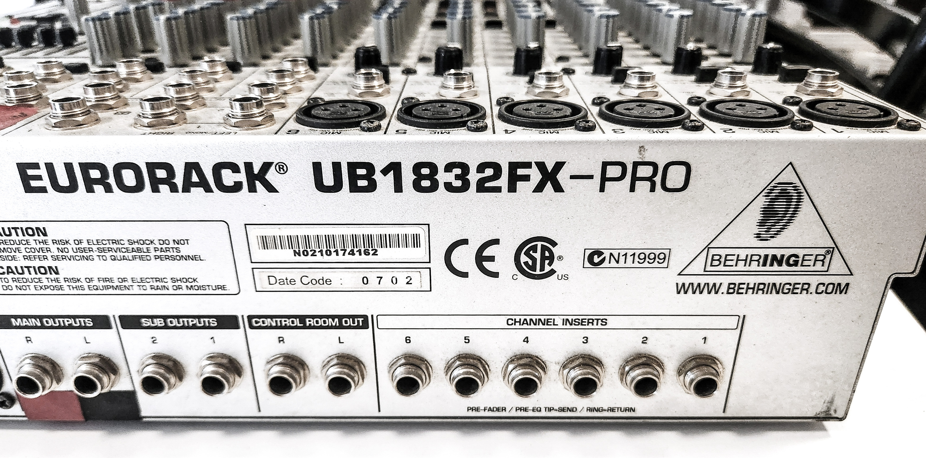 Table Mix Behringer 6